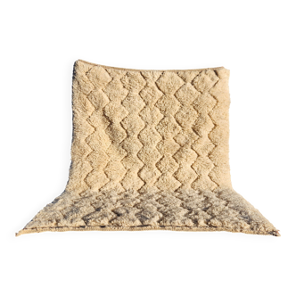 Beni Ouarain rug 160x240 cm – Cream wool with diamond patterns