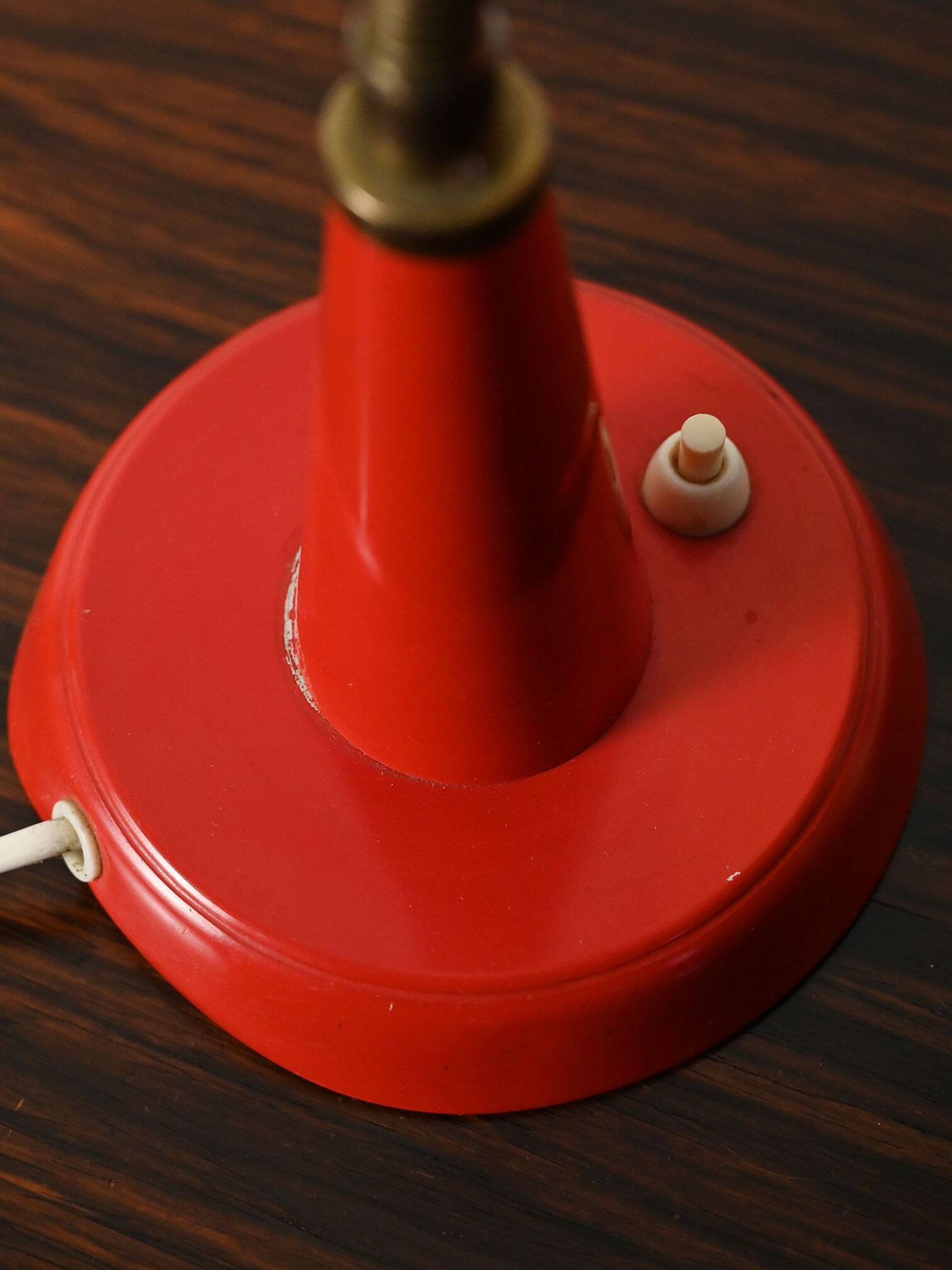 Lampe de table scandinave rouge Gemi, années 1960