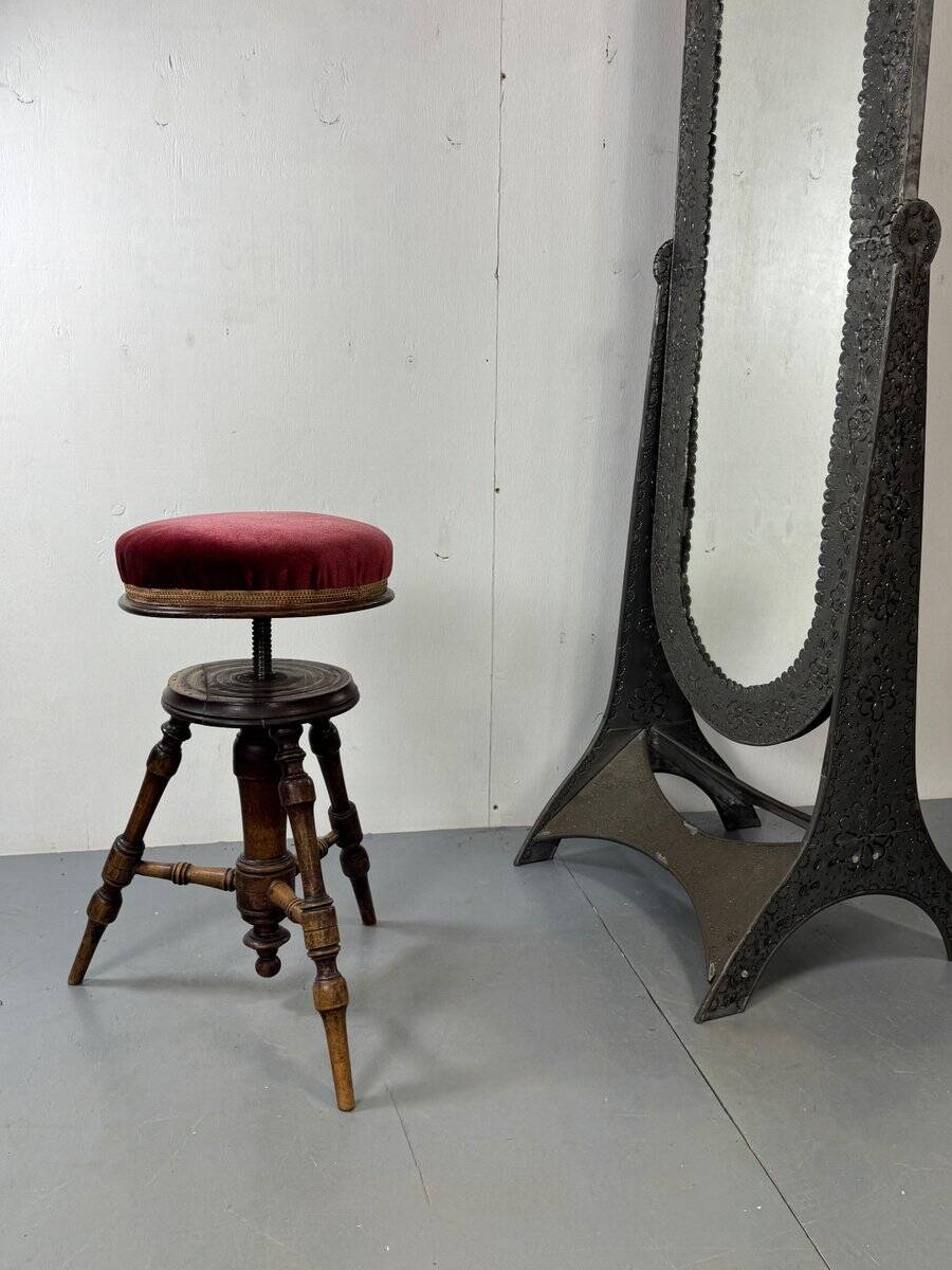 Antique Victorian adjustable stool in walnut, 1900s