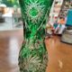 Vase vintage en cristal taillé vert Olenka (Pologne) – 21 cm