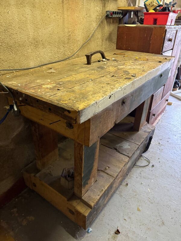 Petit établi menuisier ancien