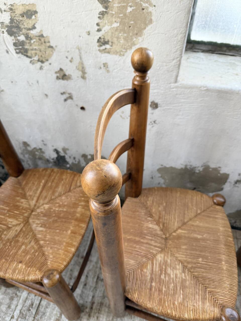 Set of 4 oak and straw chairs Dudouyt 1940