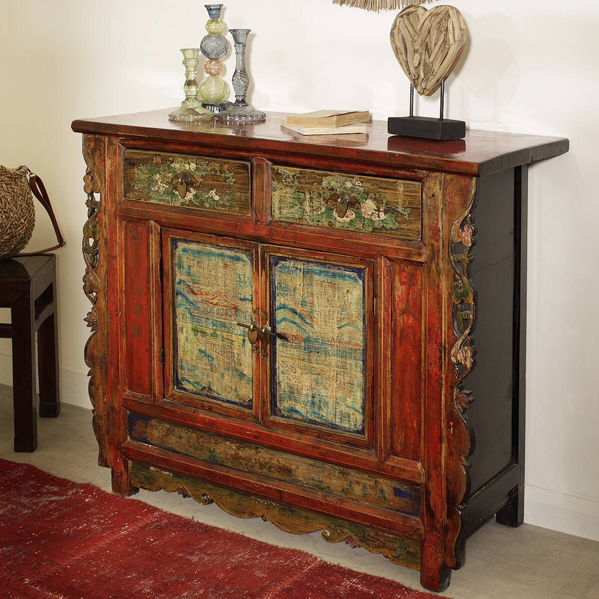 Antique Chinese sideboard in red lacquered wood with carved details and paintings