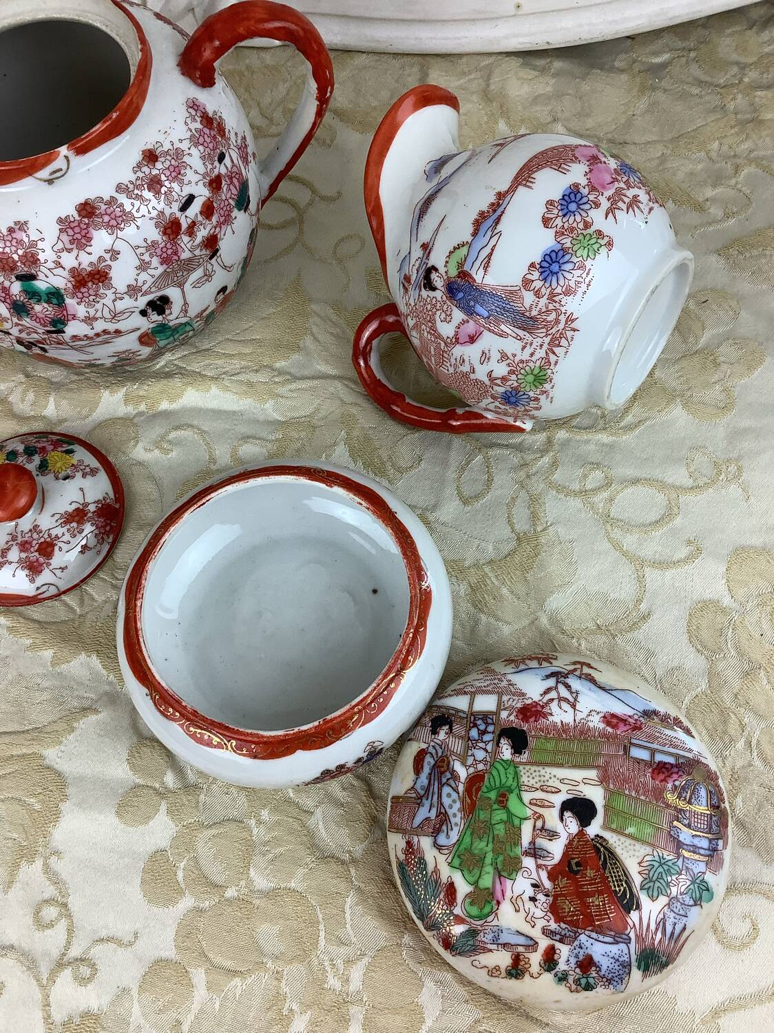 Ensemble Porcelaines Japonaise