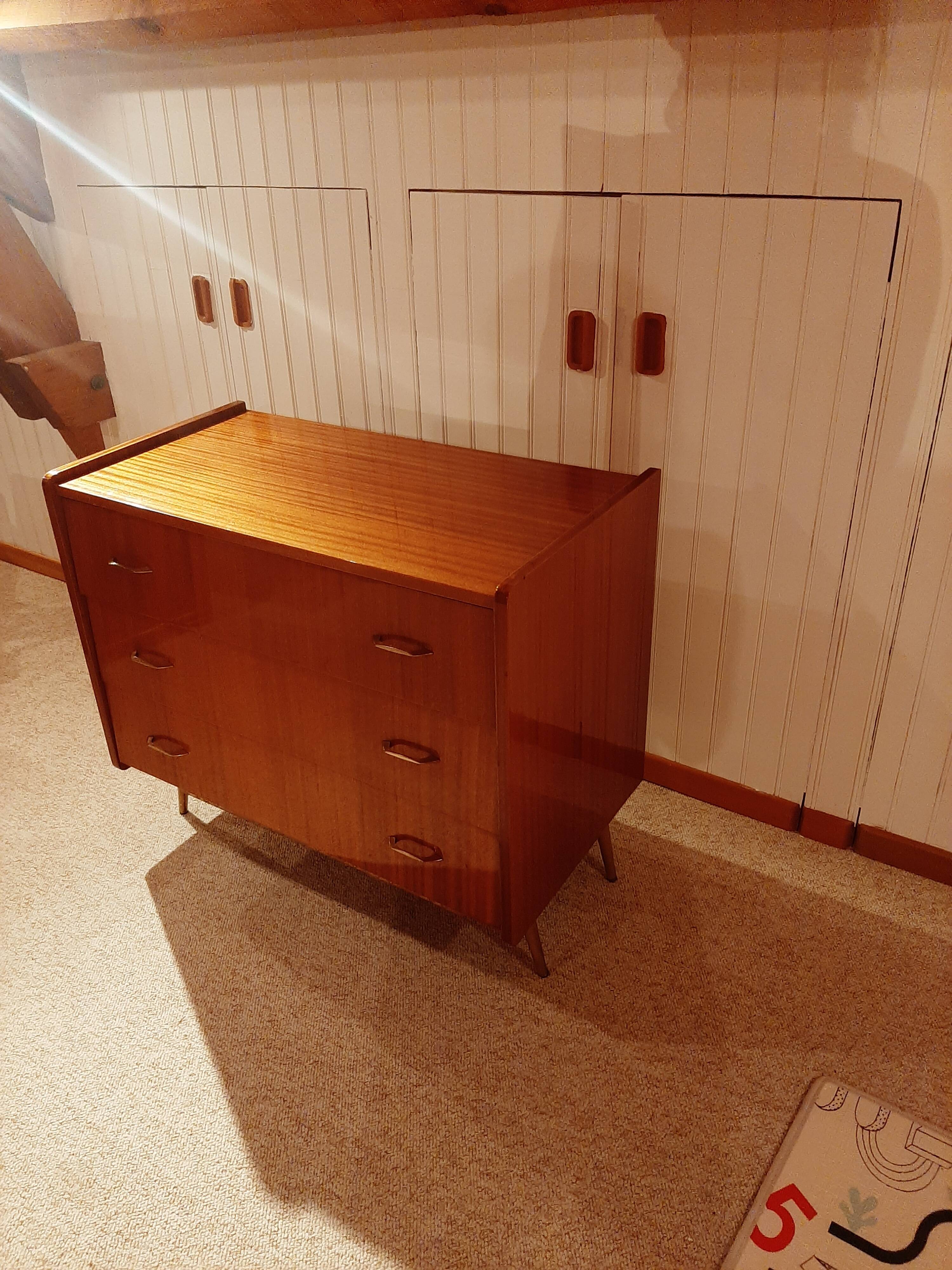 Vintage chest of drawers 3 drawers - varnished teak - Scandinavian style - retro patterns - 60s