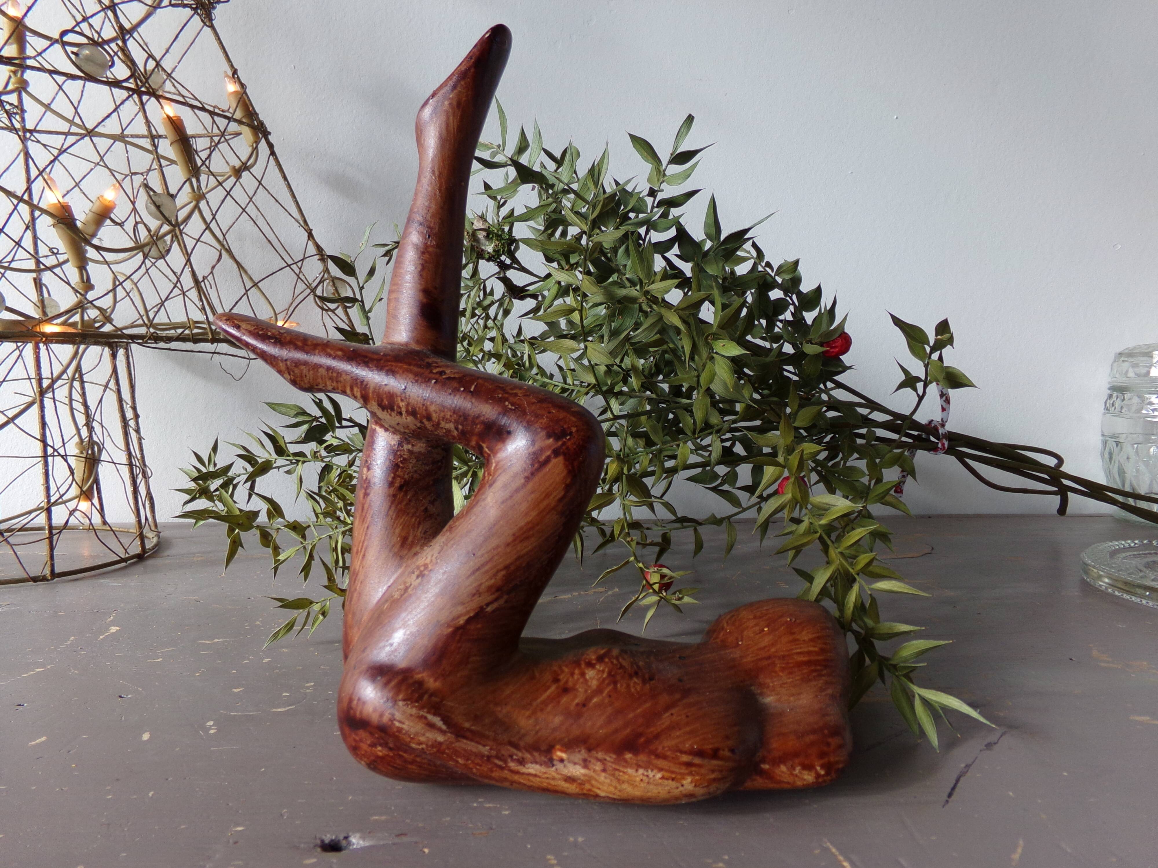 Ceramic woman's sculpture