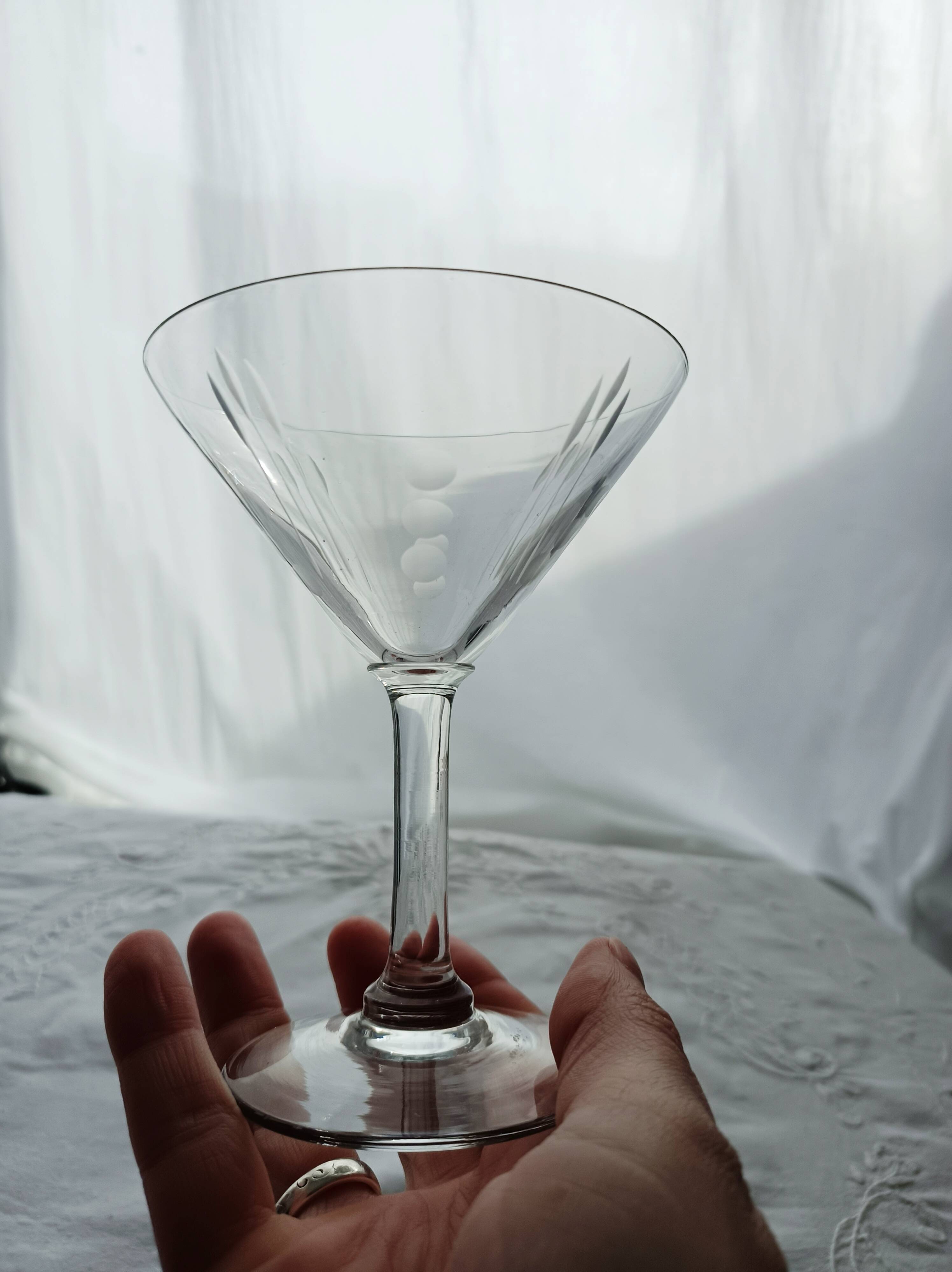 Set of 2 etched glass cocktail glasses