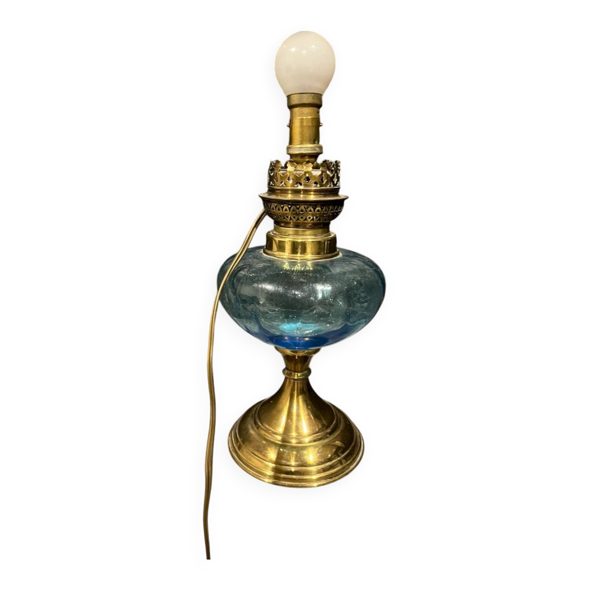 Electrified kerosene lamp