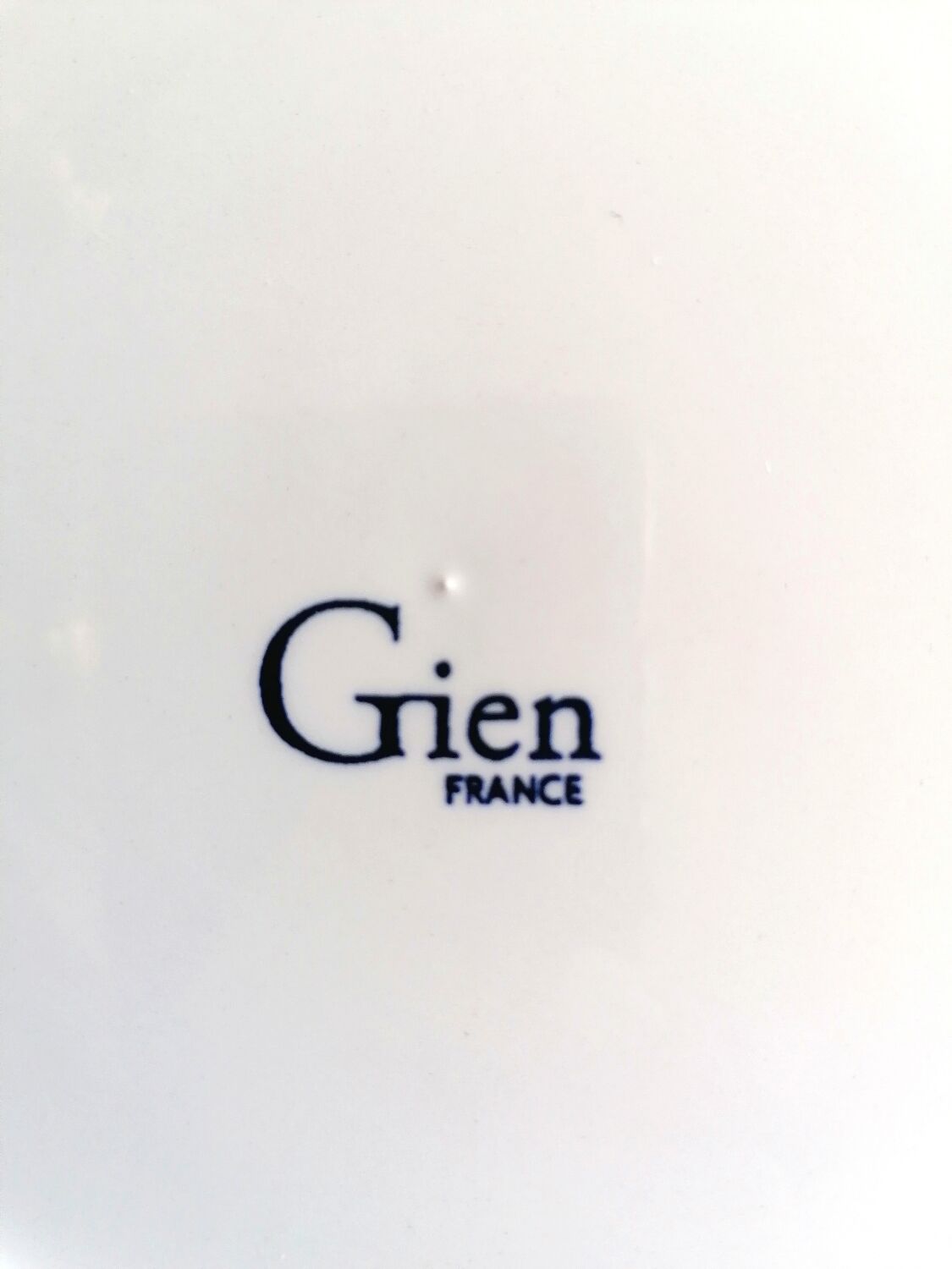 4 mismatched Gien dessert plates