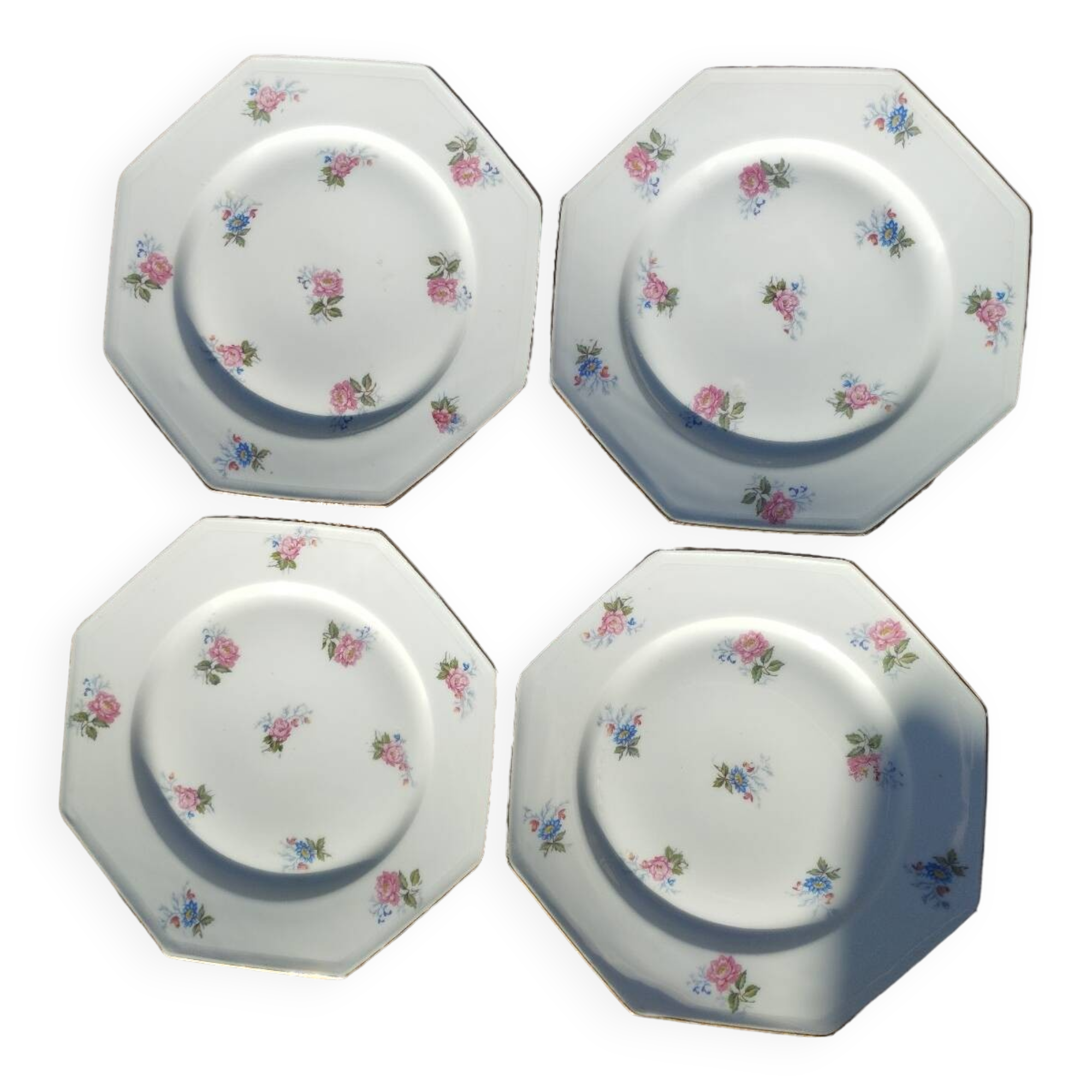 4 flat plates in Limoges porcelain