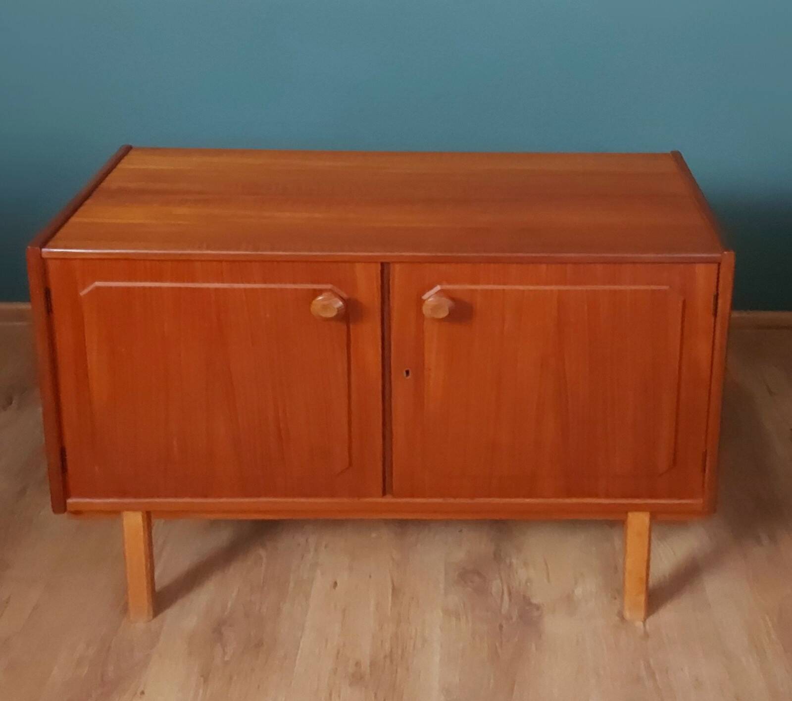 Meuble en teck des années 1960