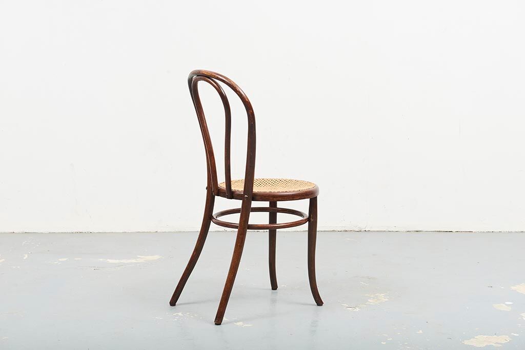 Thonet chair 18