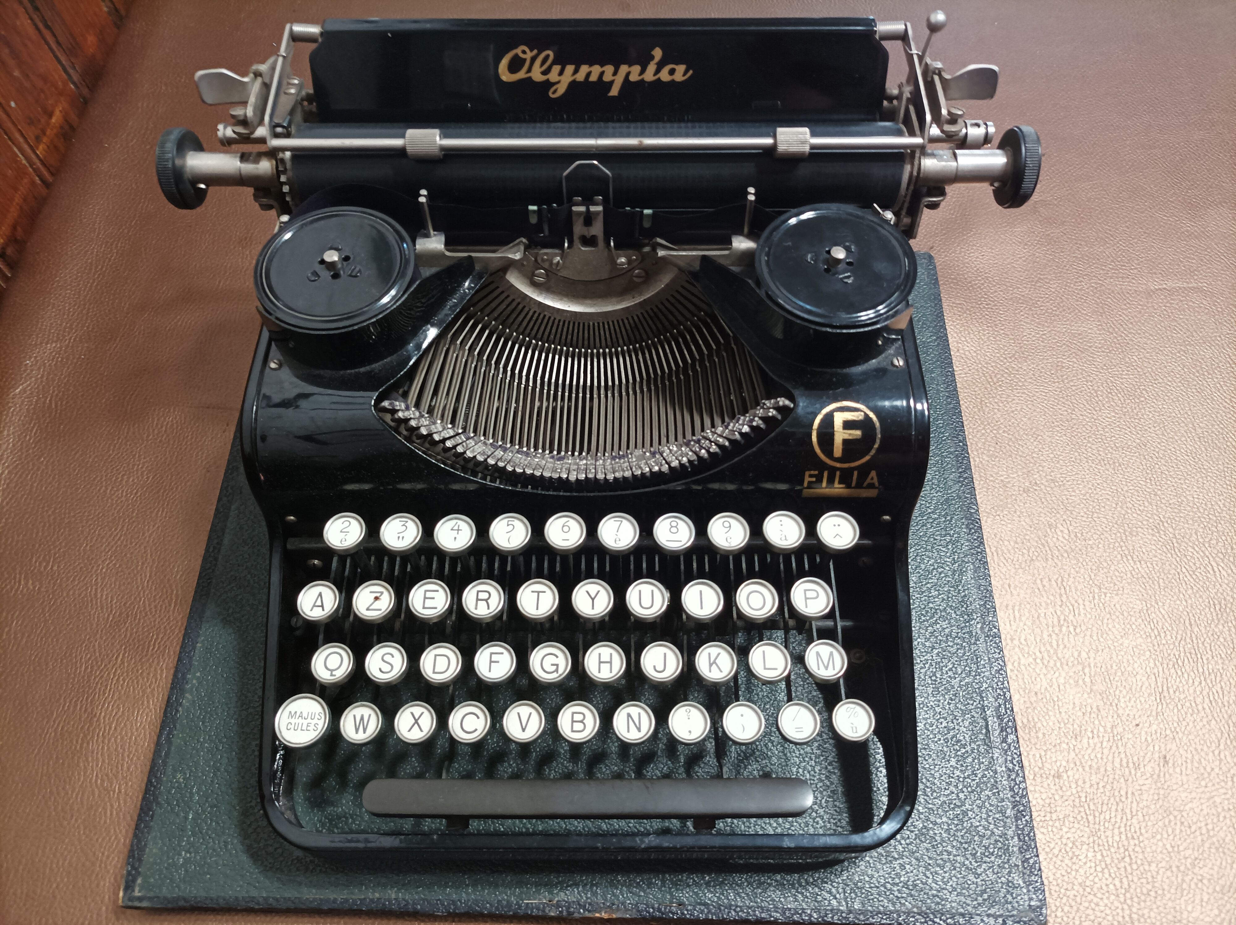 Olympia model Filia, typewriter 30s/40s Functional