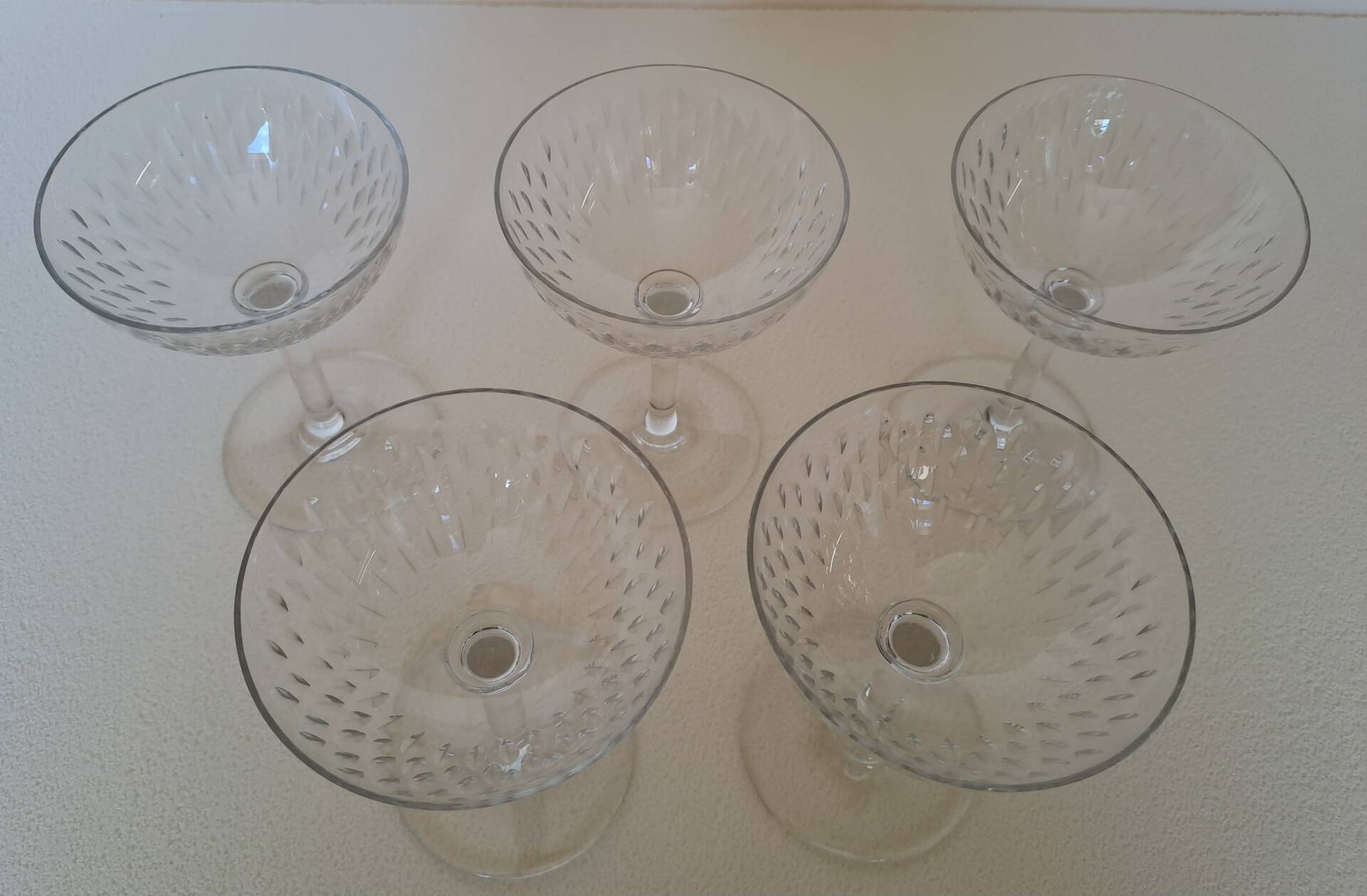 5 coupes à  champagne cristal Baccarat Magenta Grain De Riz