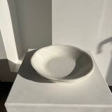 2 white hollow plates flower shape Gien D: 21,5cm