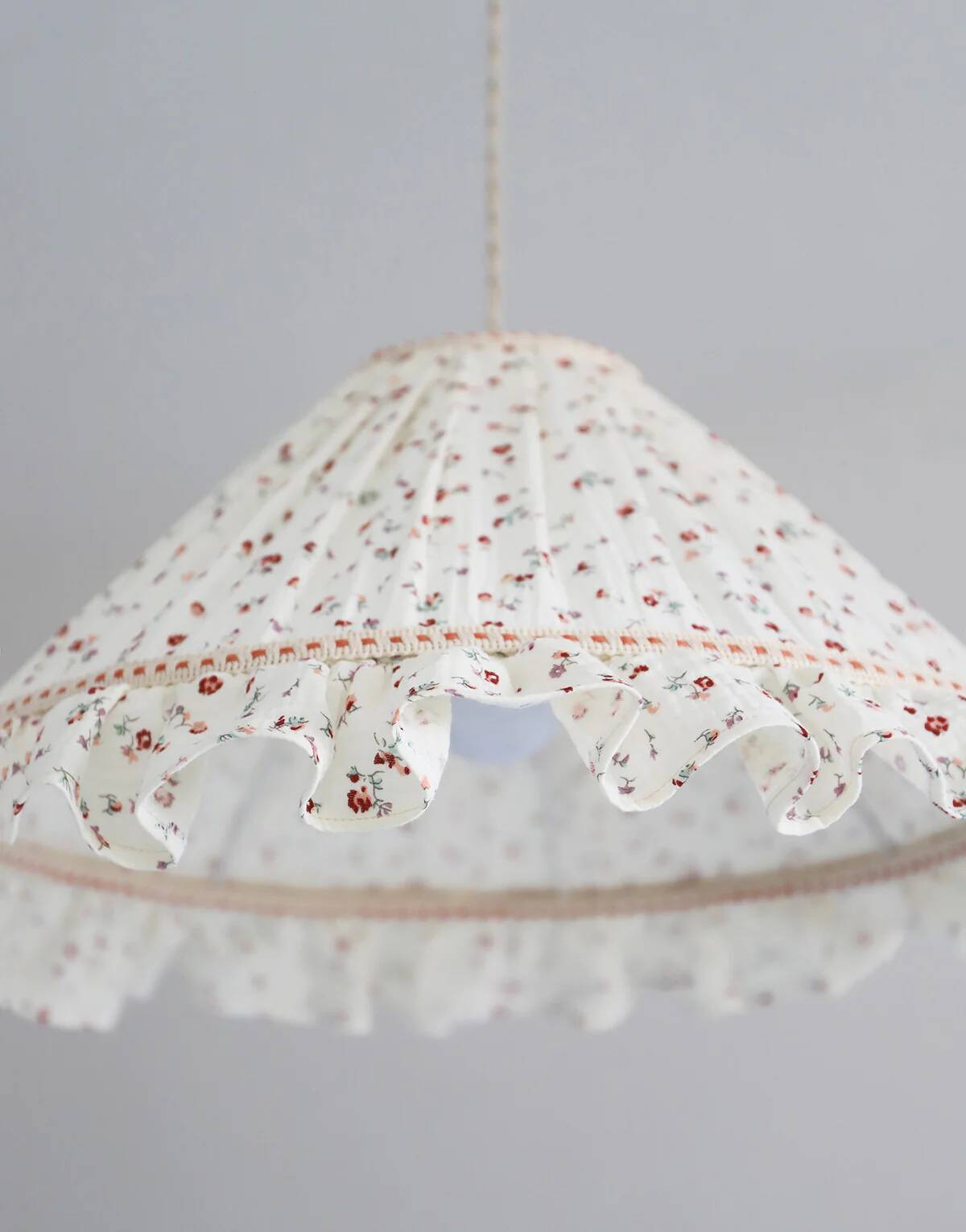 Emilia "tiny flowers" conical pendant light with steering wheel