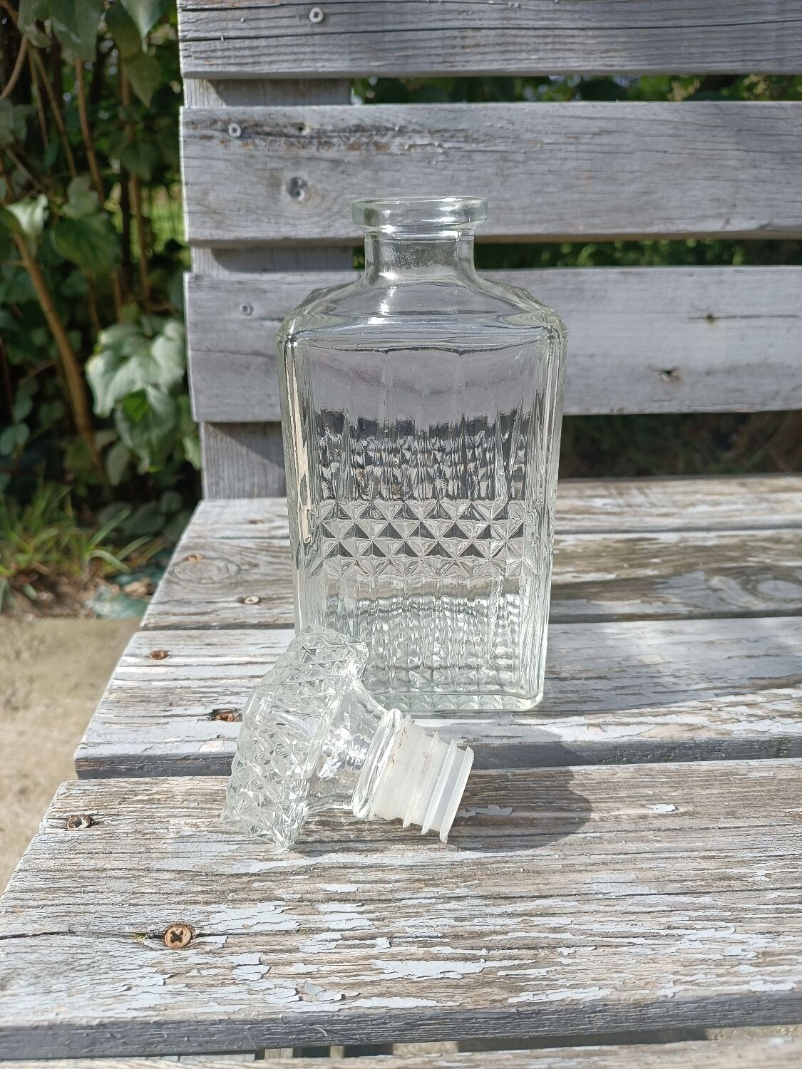 Whiskey decanter