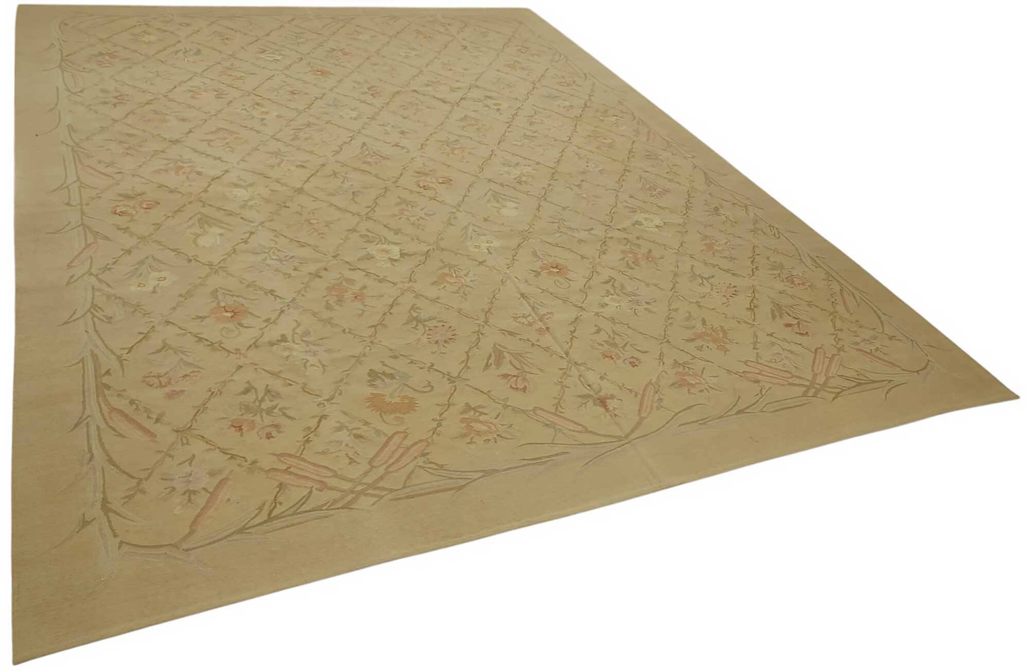 Handmade European Vintage Aubusson Kilim 272 cm x 360 cm