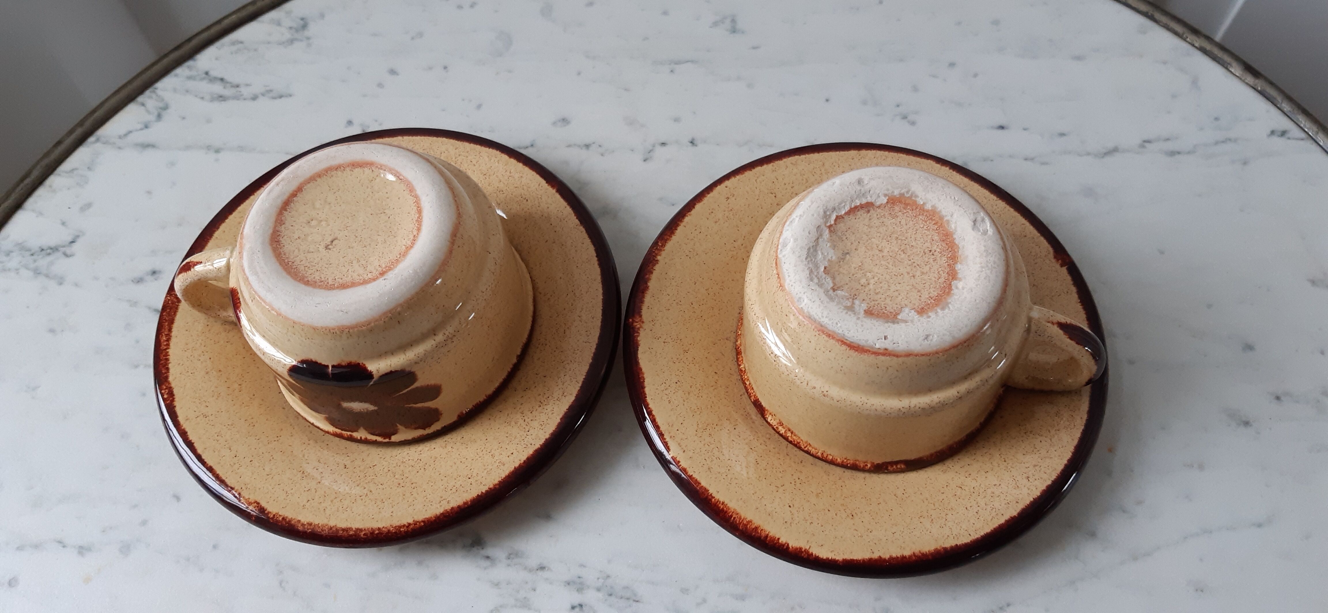 Duo of hand-painted Saint Clément 60s cups