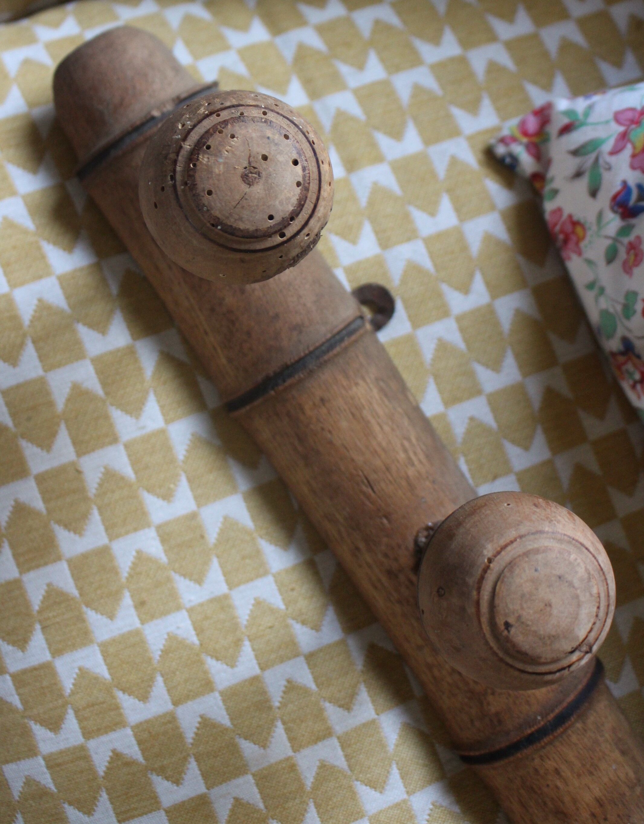 Coat rack vintage wood bamboo four hooks