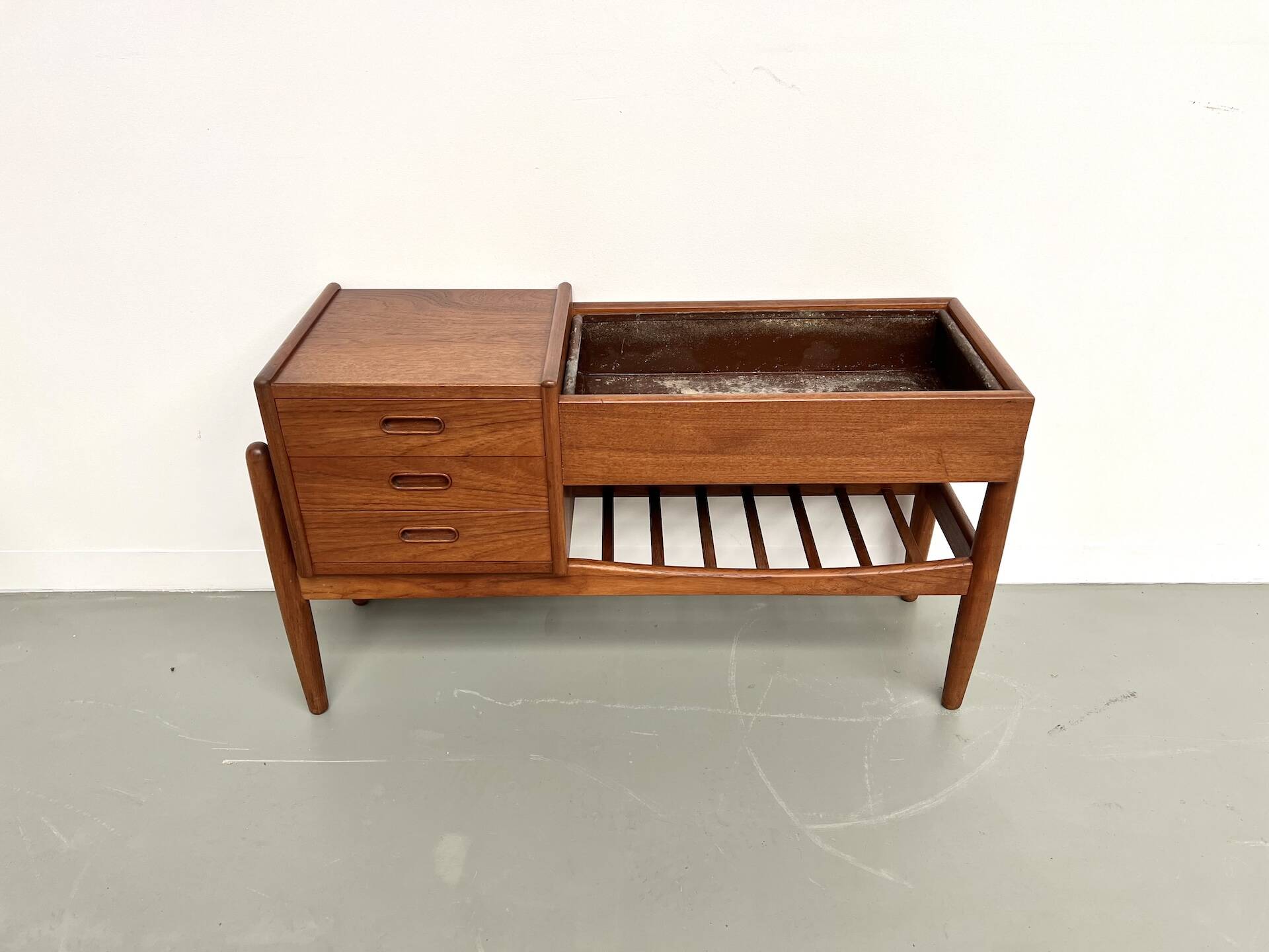 Arne Wahl Iversen teak planter