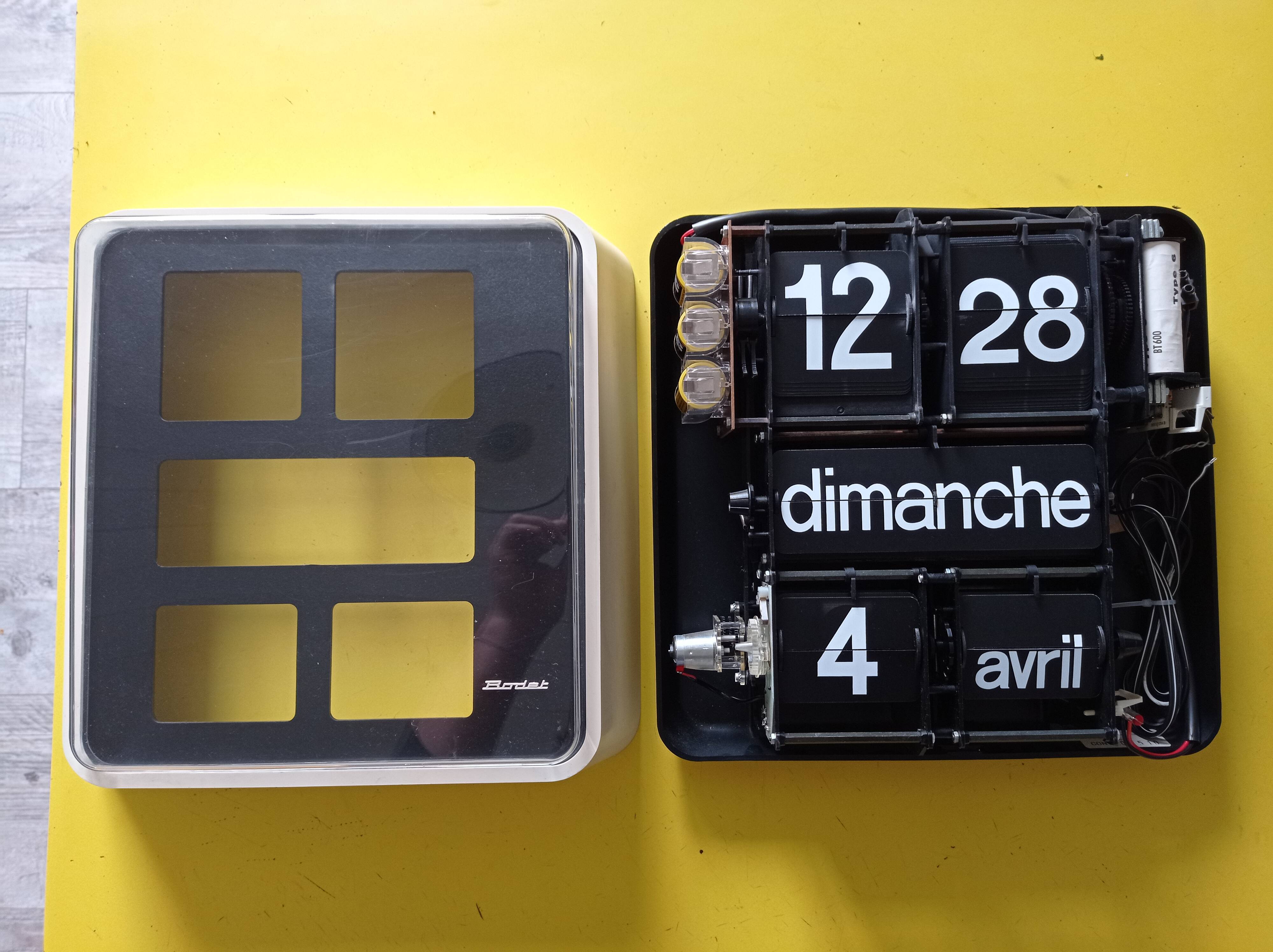 Bodet flip-flap clock