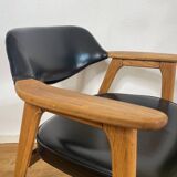 Scandinavian armchair by Erik Kirkegaard in oak and leather, 1960s