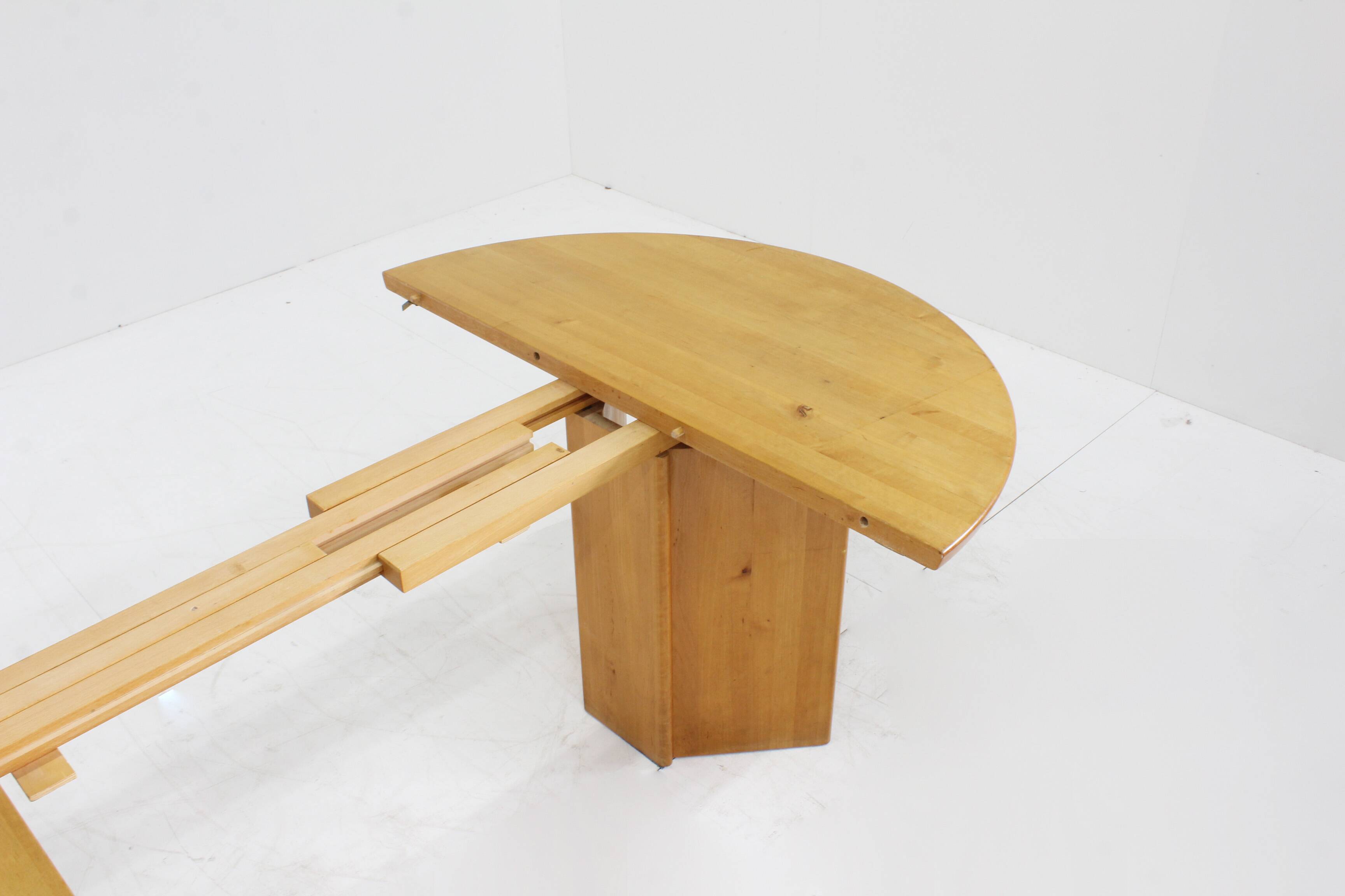 Table à manger ronde extensible vintage danoise en bois massif