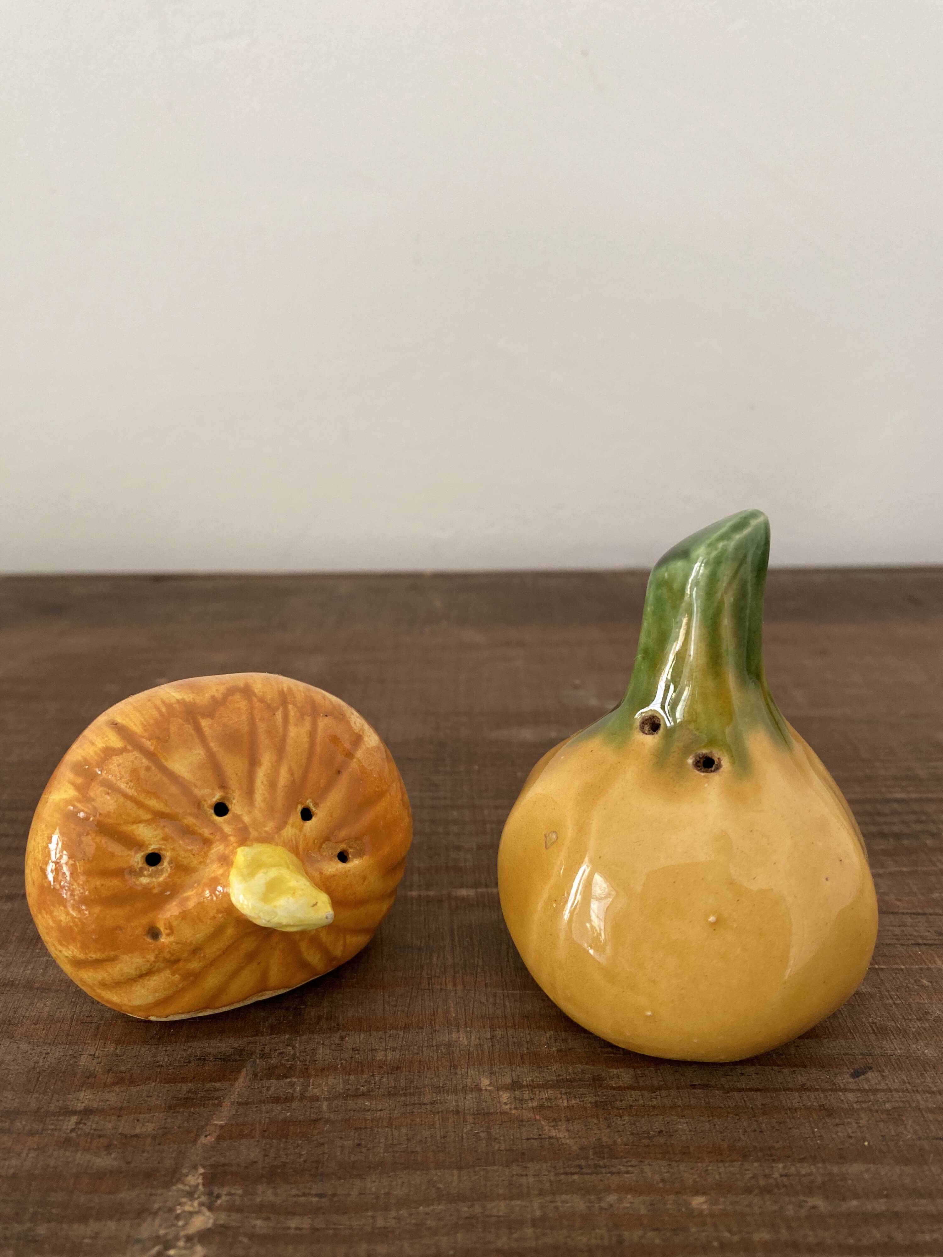 Vintage barbotine pepper and salt shaker in the shape of garlic and onion