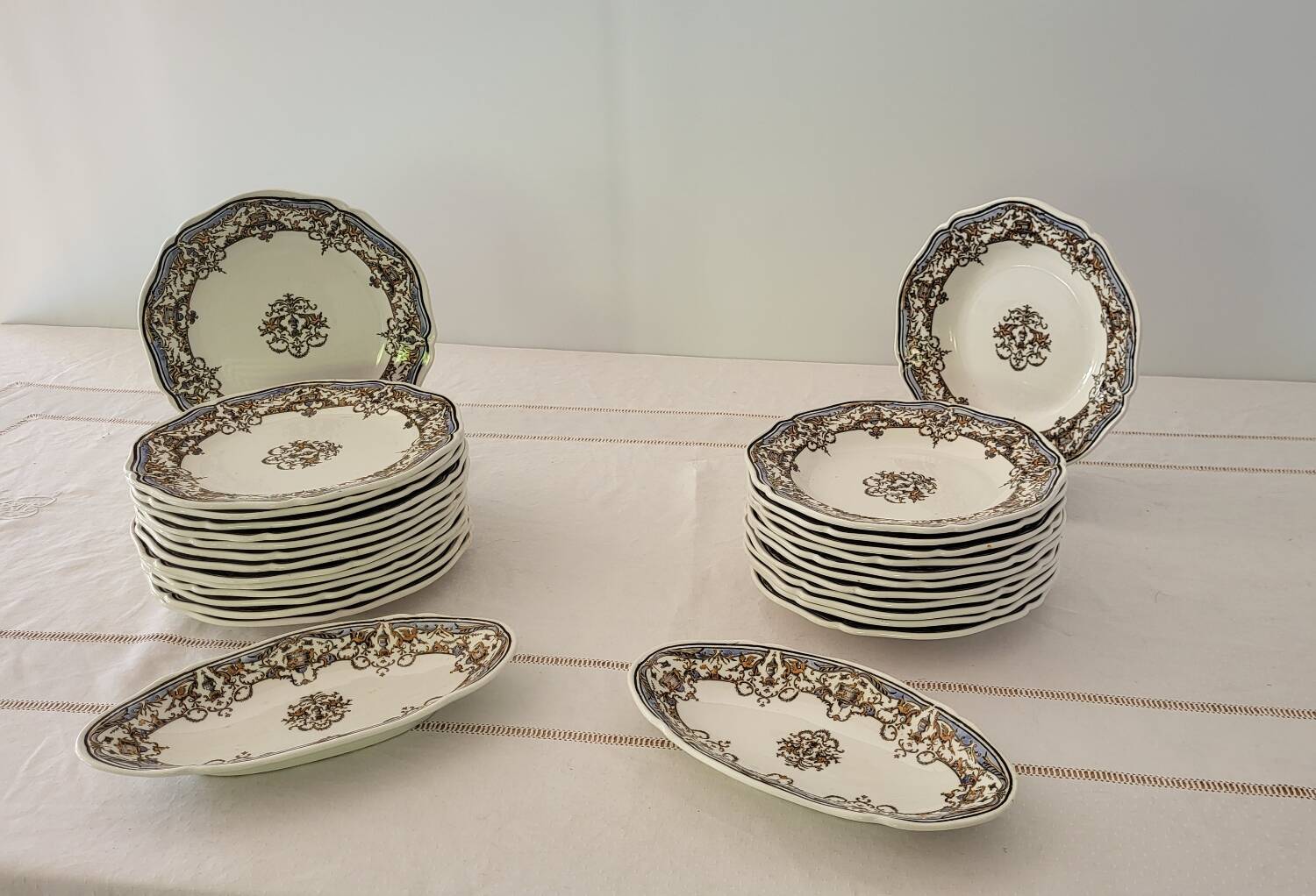 GIEN earthenware service