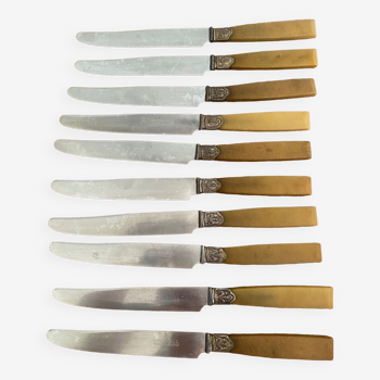 10 couteaux anciens