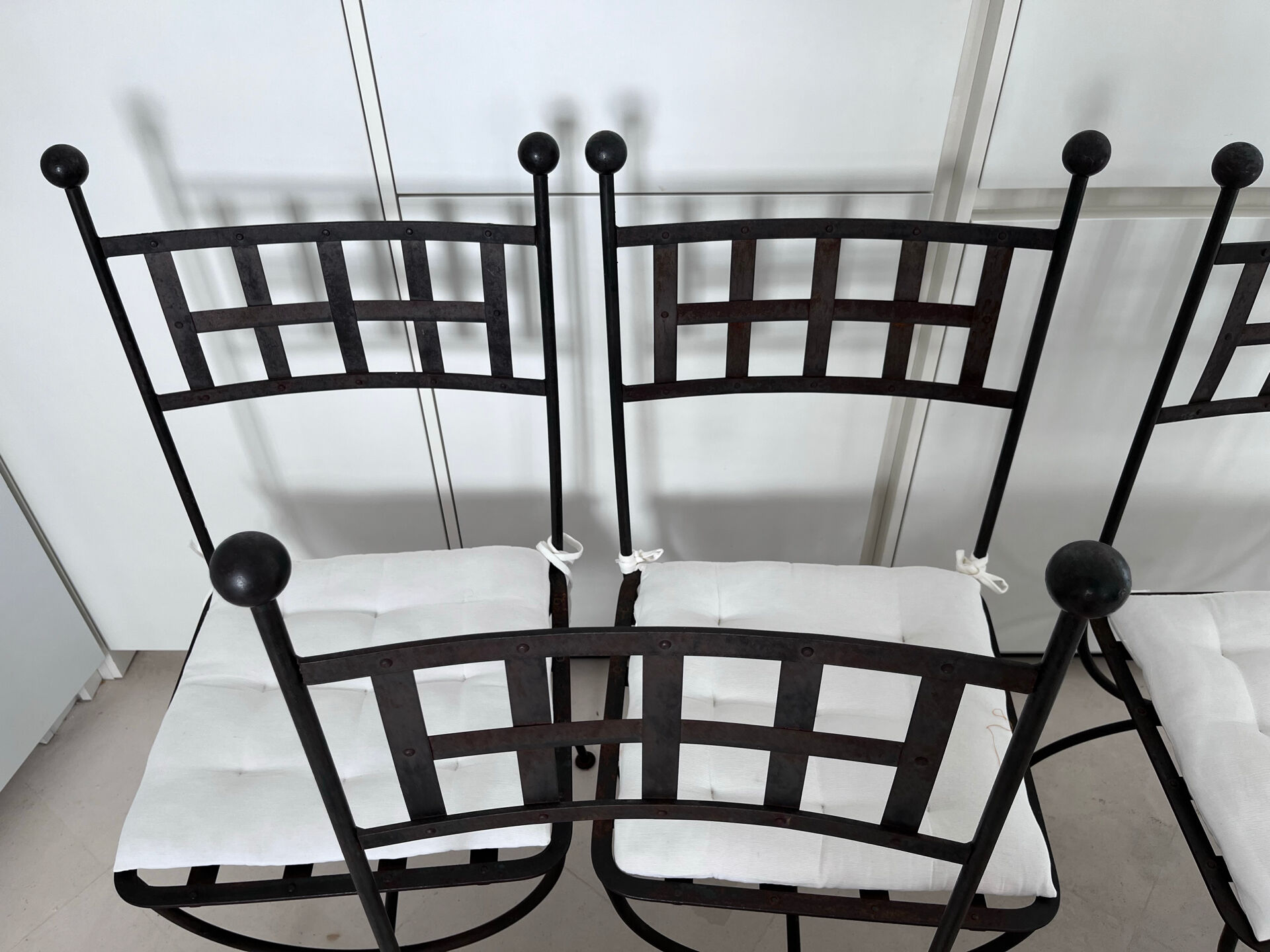 Set of 6 wrought iron chairs