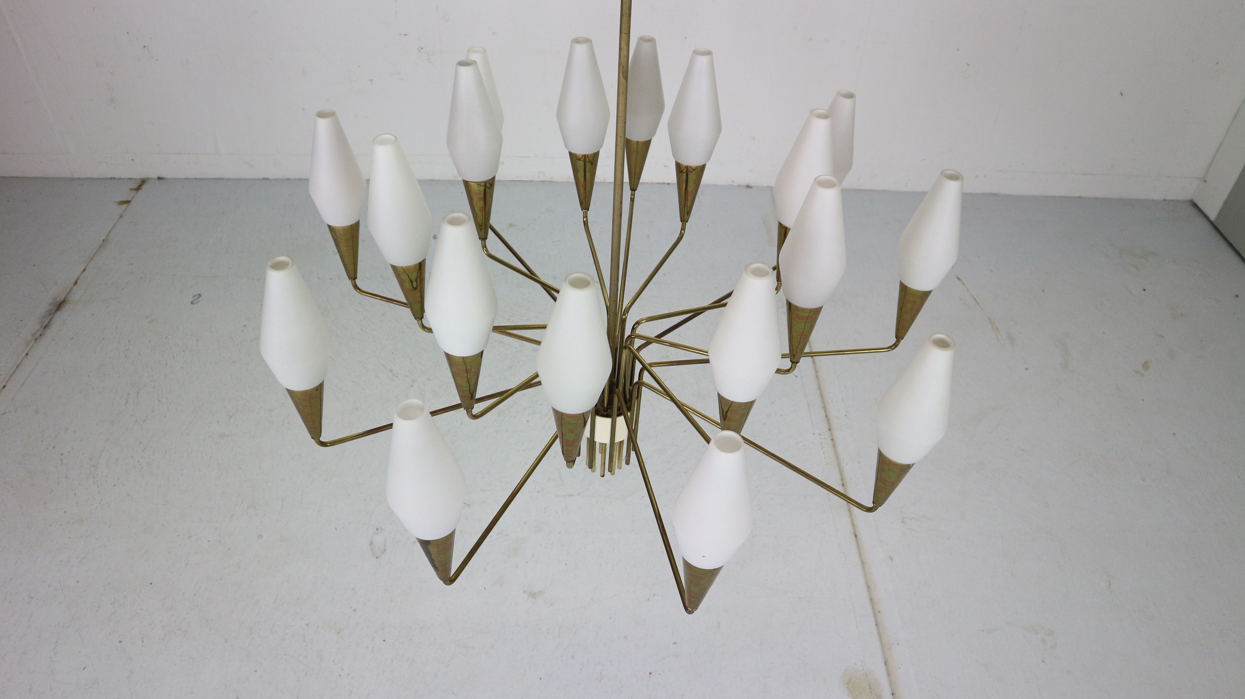 Italian mid-century modern brass and opaline glass chandelier, 1960