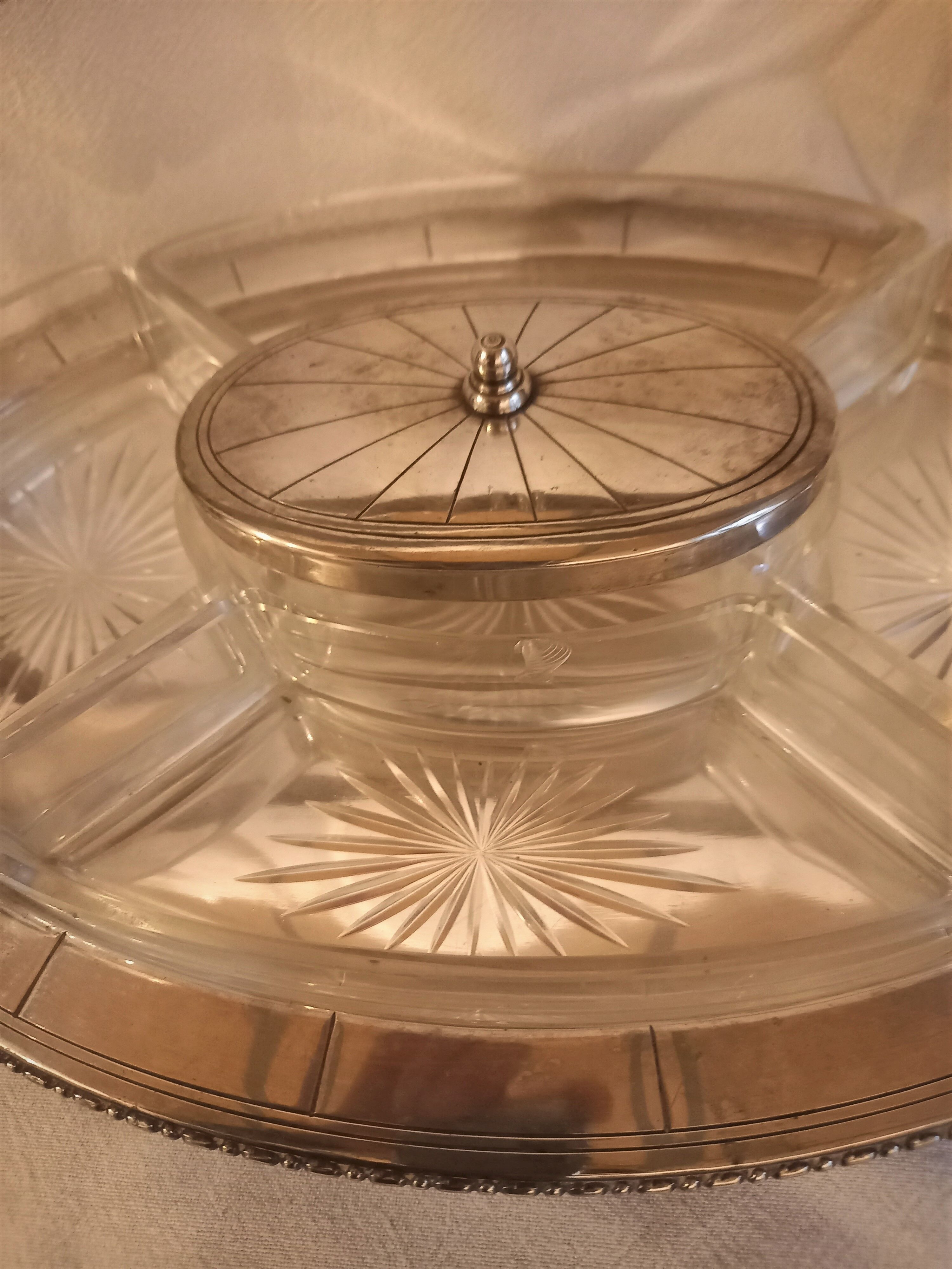 Serviteur, plateau à apéritif en métal argenté et verre taillé, années 1940-1950
