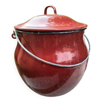 Large vintage enameled cooking pot