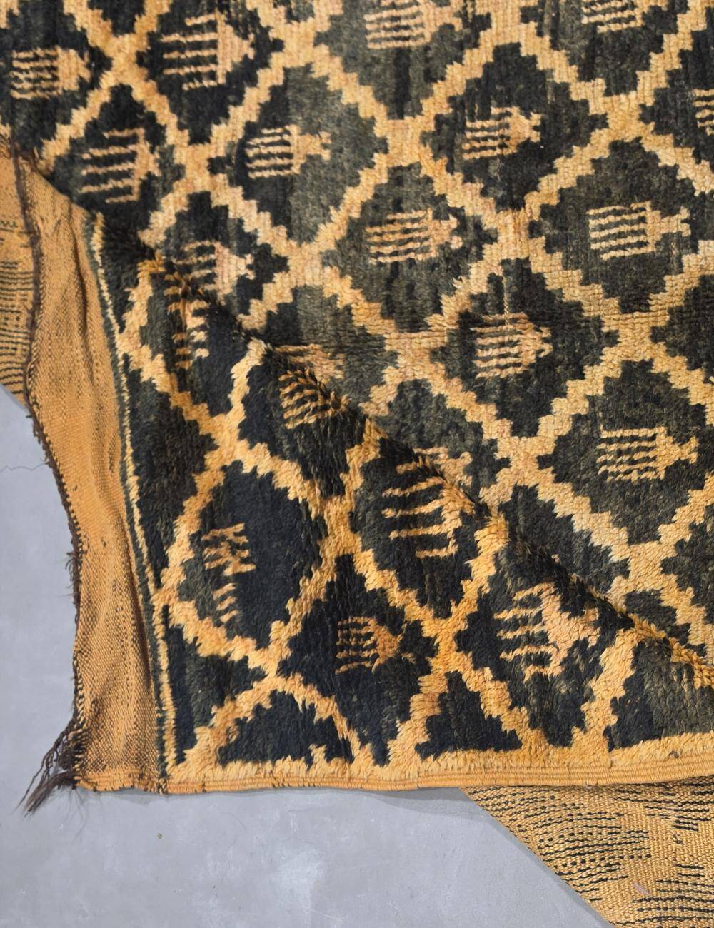 Authentic Berber Rug - 387 x 180 cm