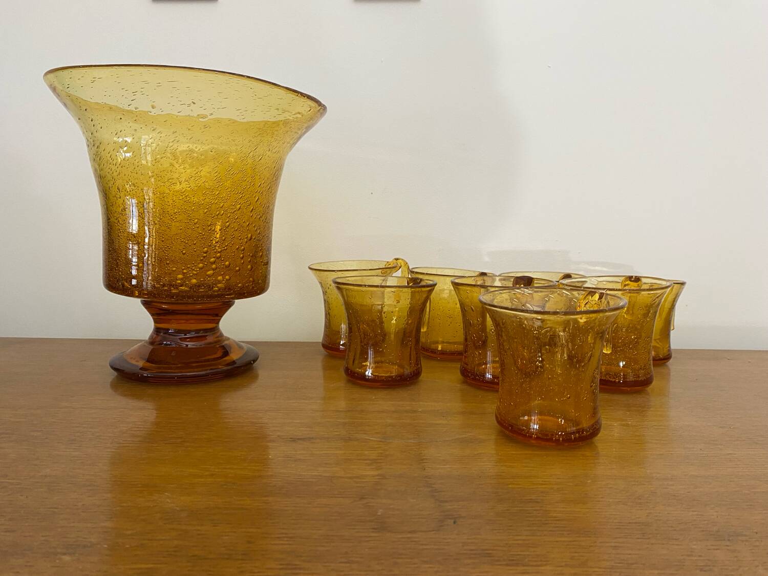 Old Punch Service Style BIOT Bucket + 8 Vintage Orange Bubble Glass Cups