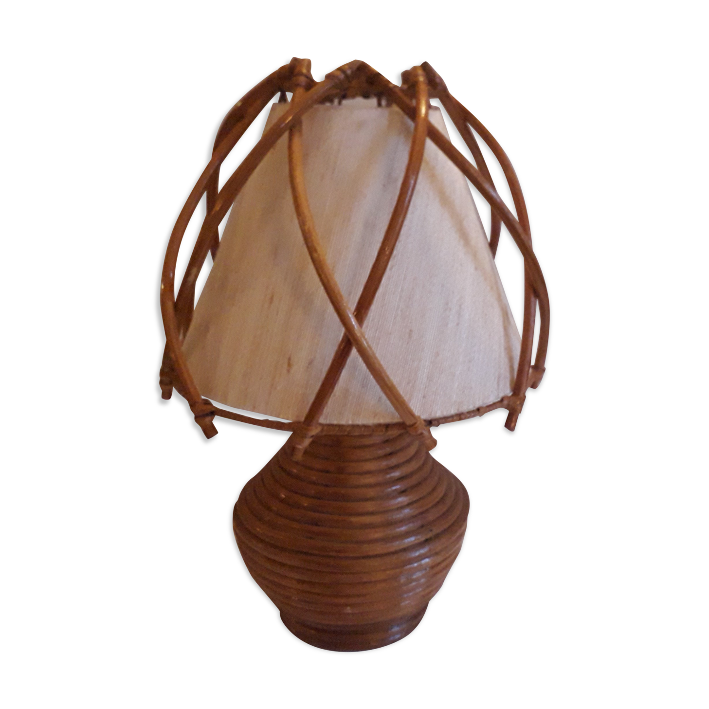 Rattan bedside lamp