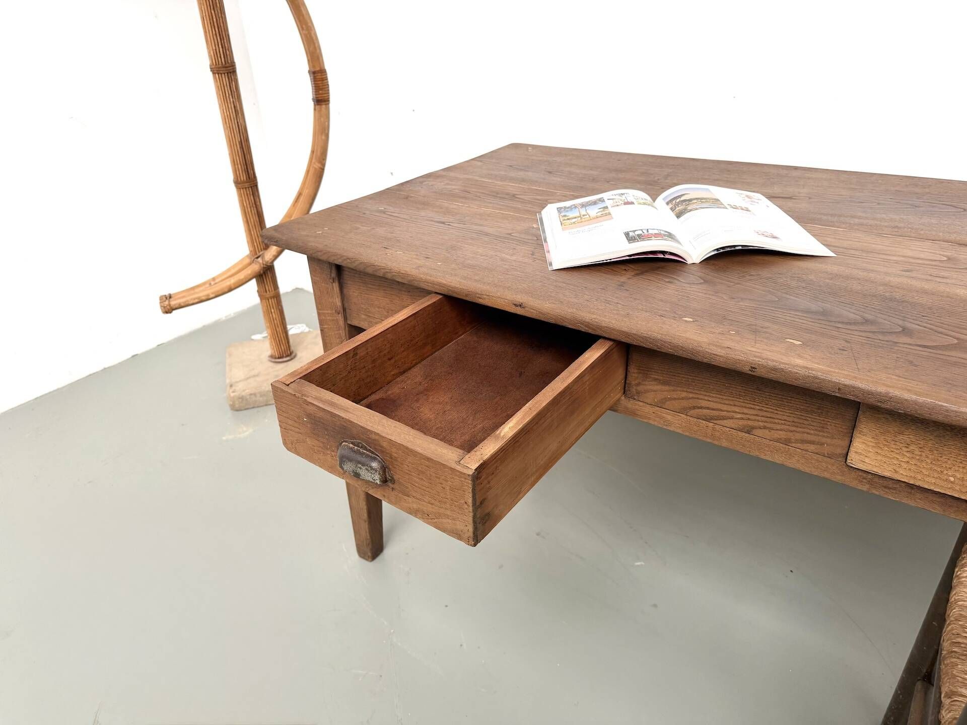 Solid oak farmhouse table, 1930s.