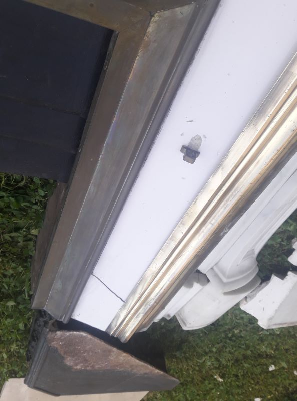 Fireplace XIX ° marble louis XV style with narrowed and floor slabs