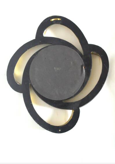 Curved witch's eye mirror