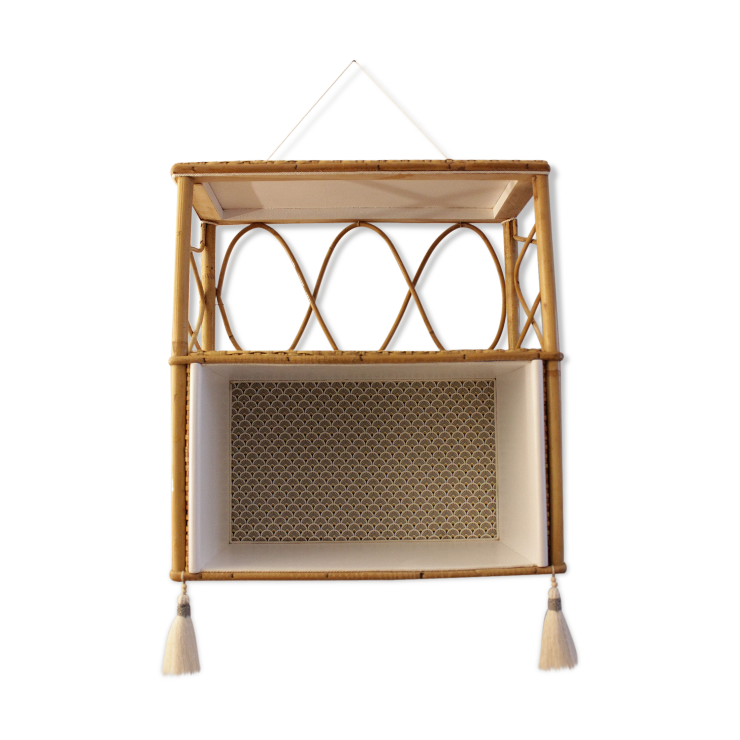 Rattan and bamboo shelf Years 60-70 revamped