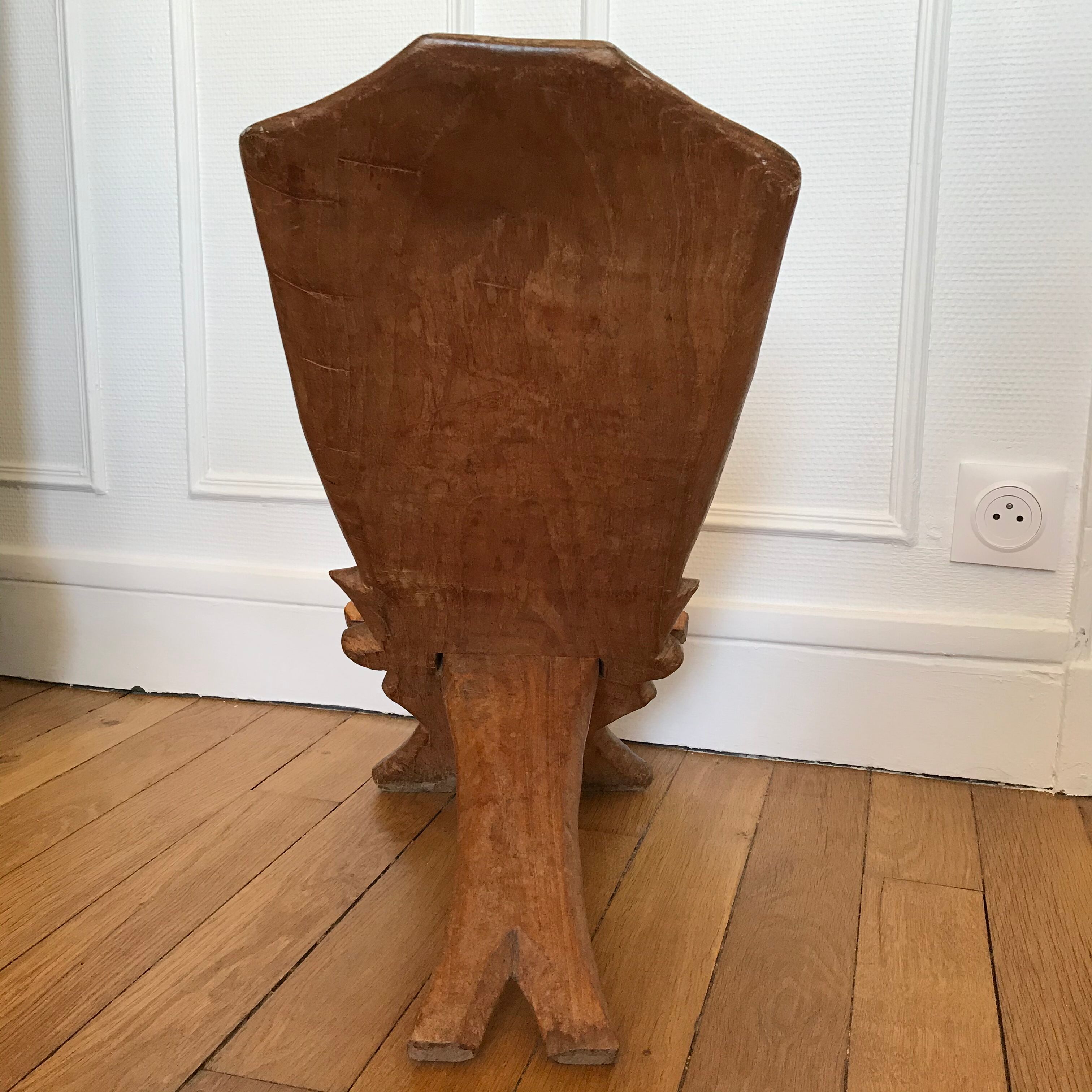 Ethnic palaver chair