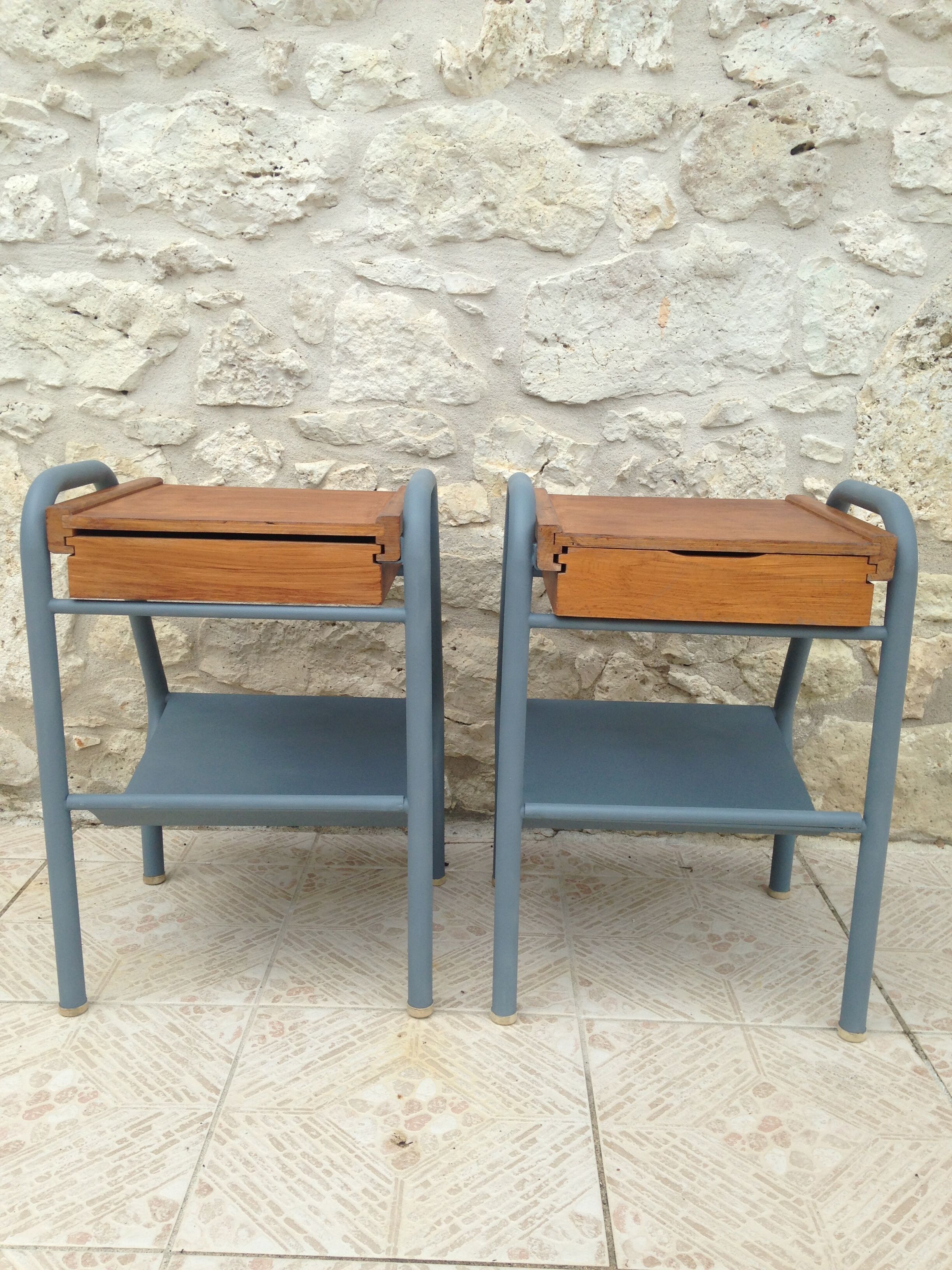 Pair of bedside years 50/60