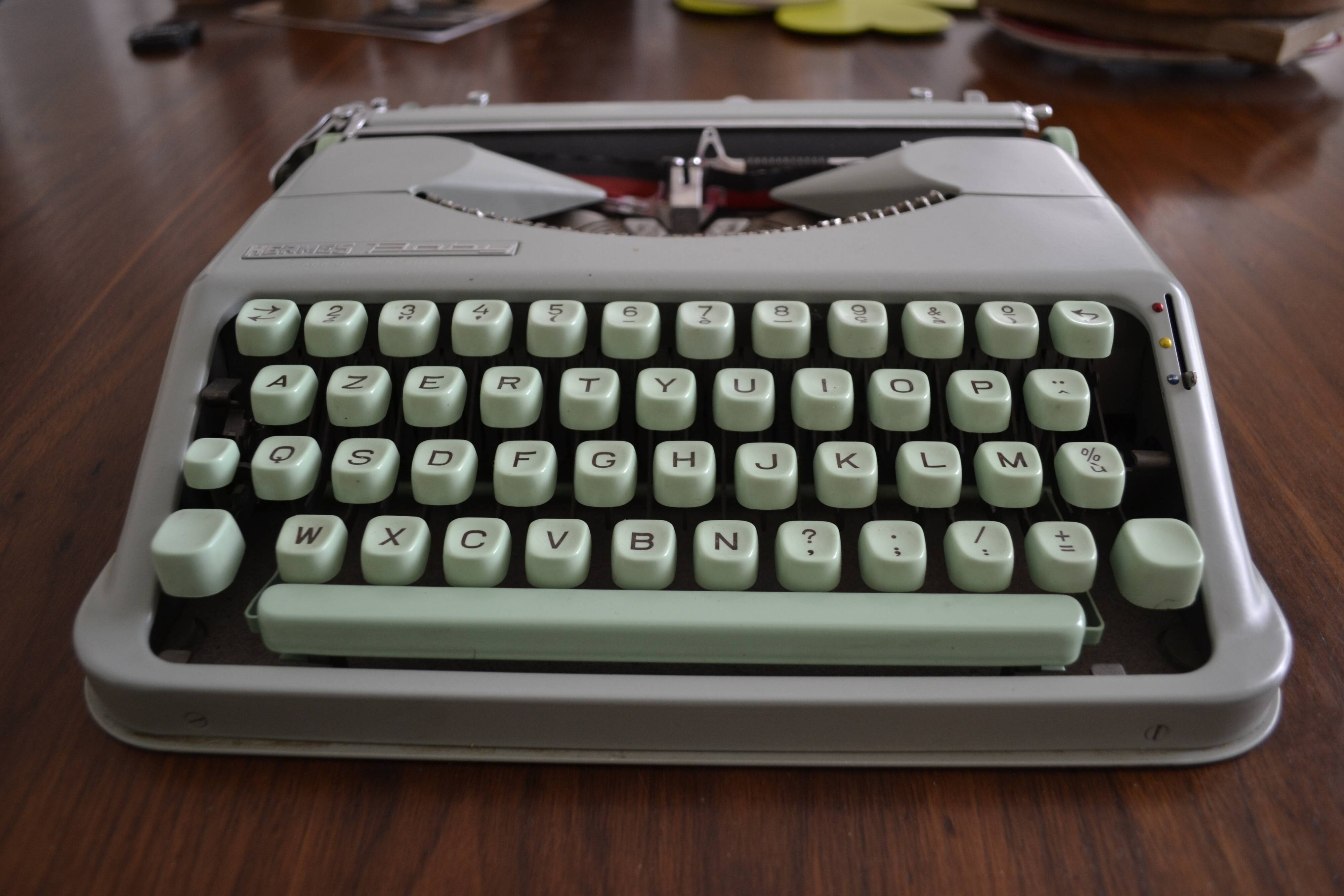 Hermès Baby functional typewriter+1 ribbon offered