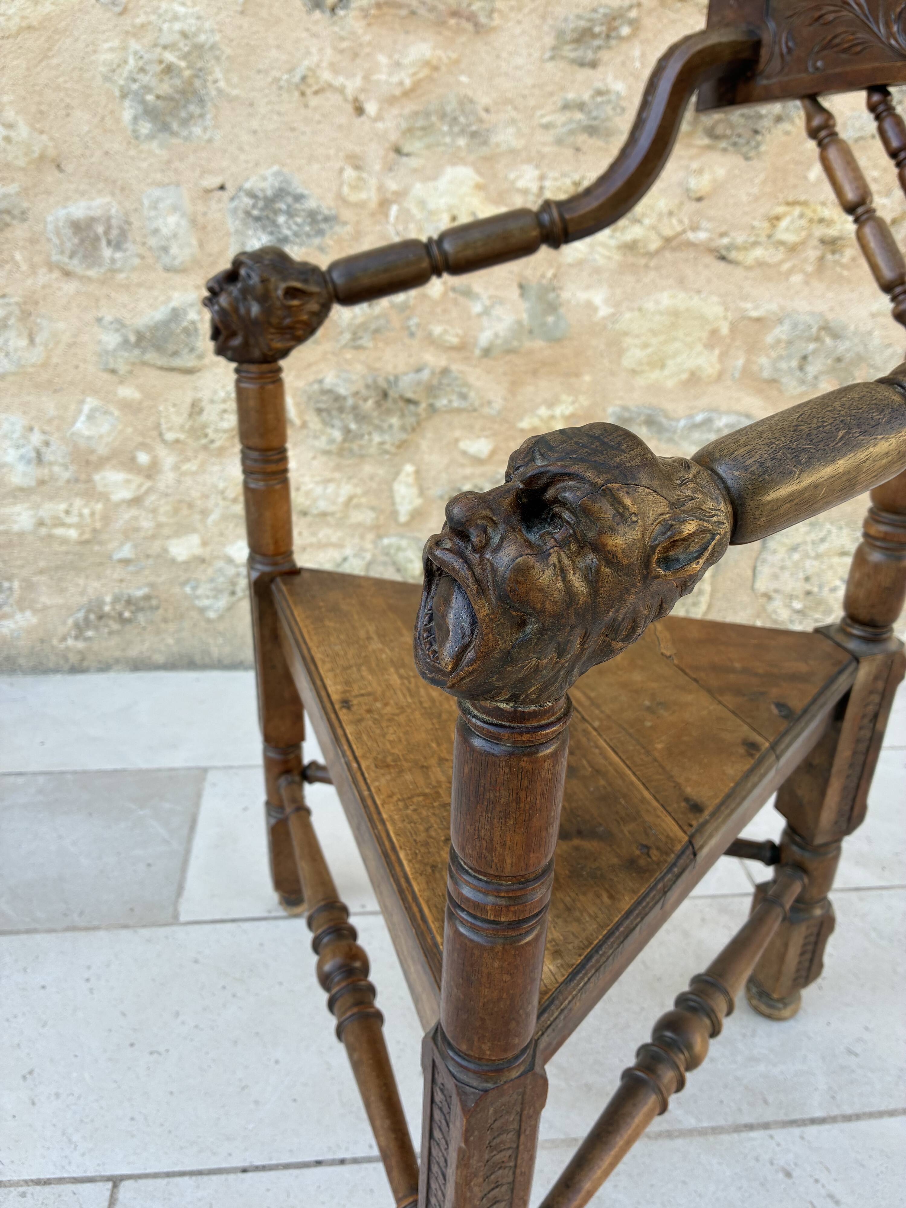 Fauteuil de moine