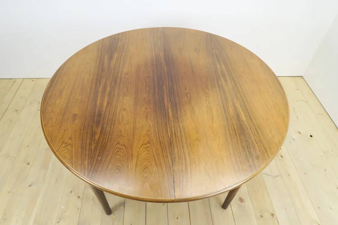 Dining room set in rosewood with table and 4 chairs, 1960s.