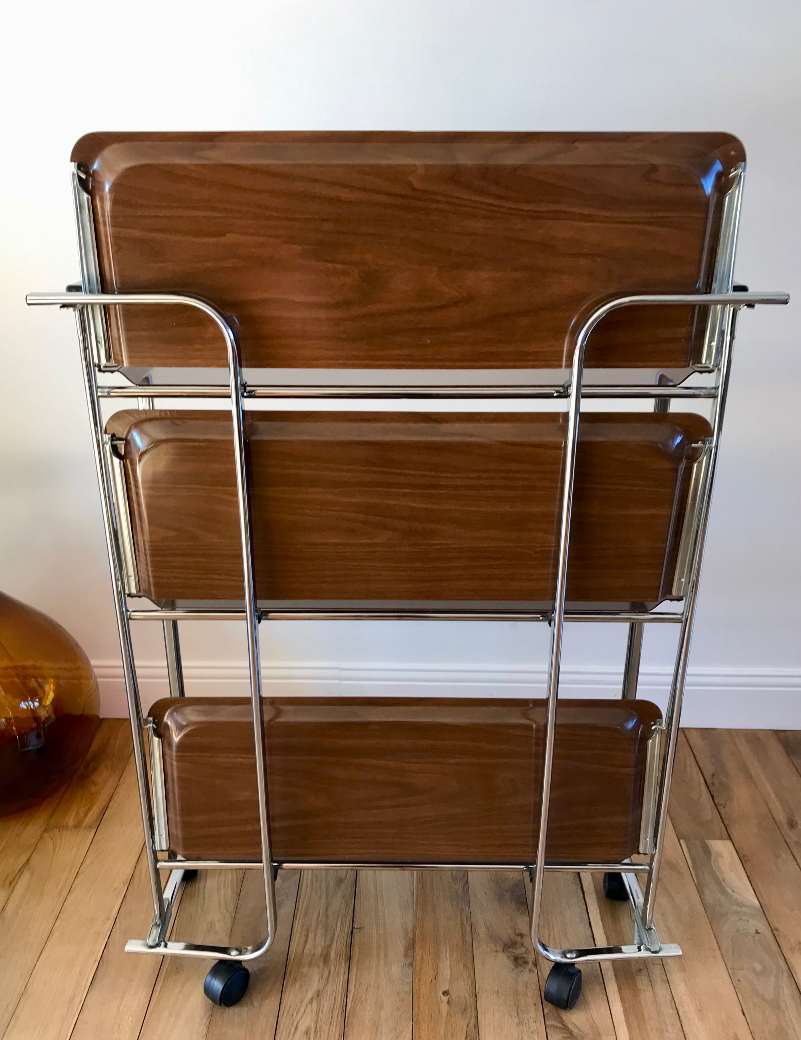 Service in formica and folding chrome 70s