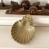 Shell ashtray, scallop shell in brass.