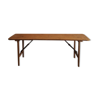 guinguette-brasserie table